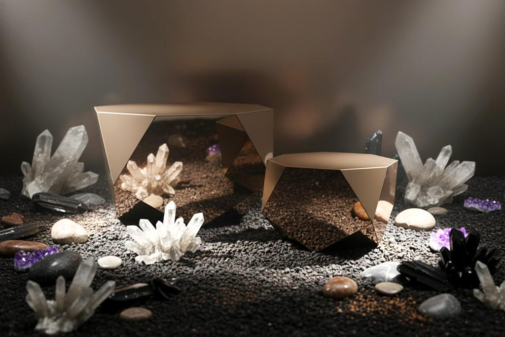 https://a.1stdibscdn.com/mirrored-geometric-pair-of-faceted-coffee-tables-in-bronze-finish-for-sale-picture-6/f_27693/f_475015721762989496246/_Image_64jlo664jlo664jl_master.jpg