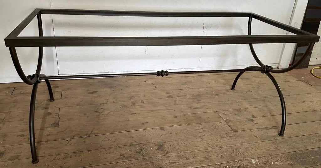 https://a.1stdibscdn.com/custom-oval-oak-top-with-metal-base-dining-table-base-for-sale-picture-11/f_8334/f_440341321741898170474/Image_master.jpg