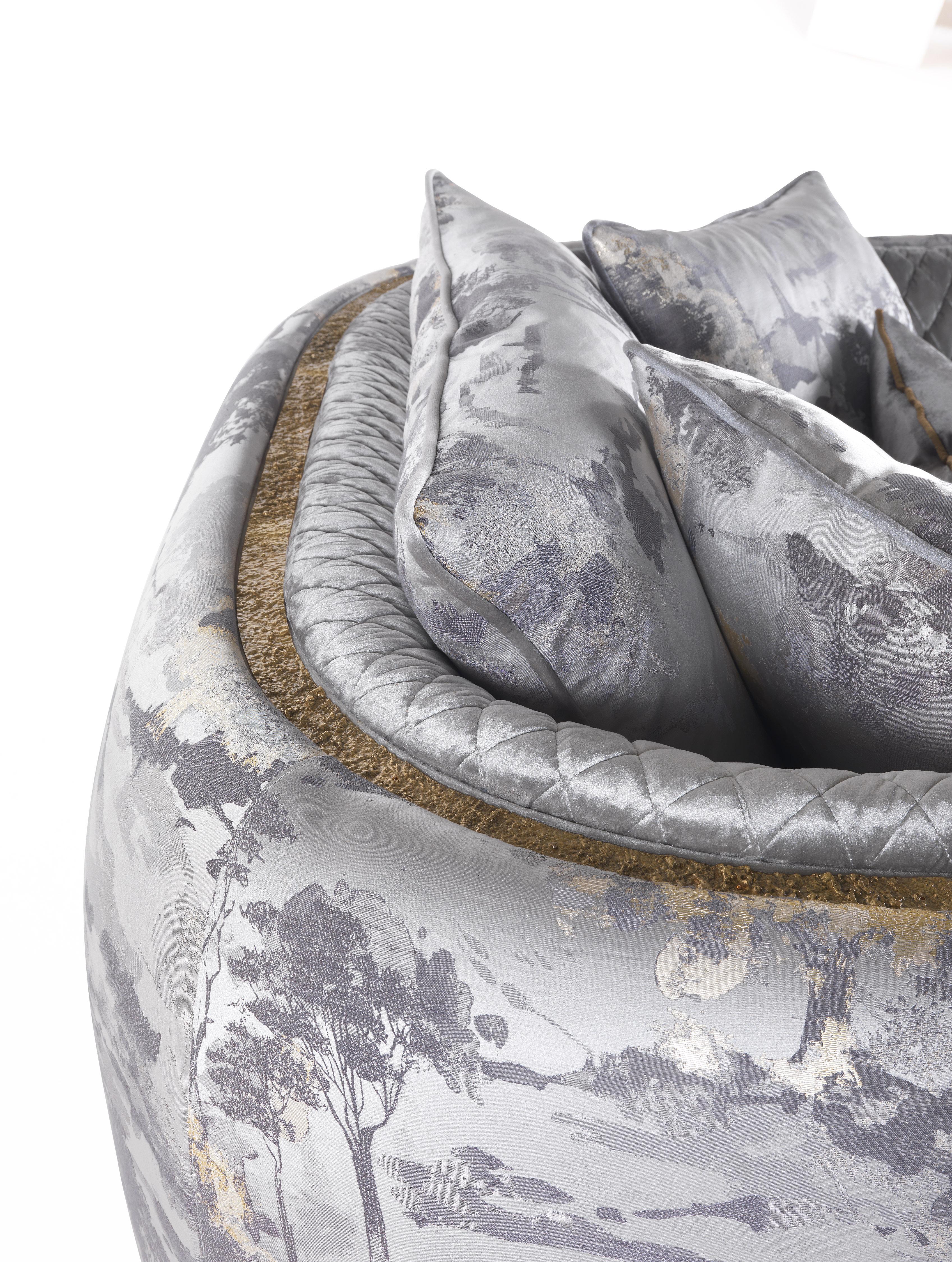 https://a.1stdibscdn.com/jumbo-collection-arke-armchair-in-wood-and-fabric-for-sale-picture-5/12330573/f_190671521589443630391/JC_SCIVOLO_18_09_0015a_master.jpg