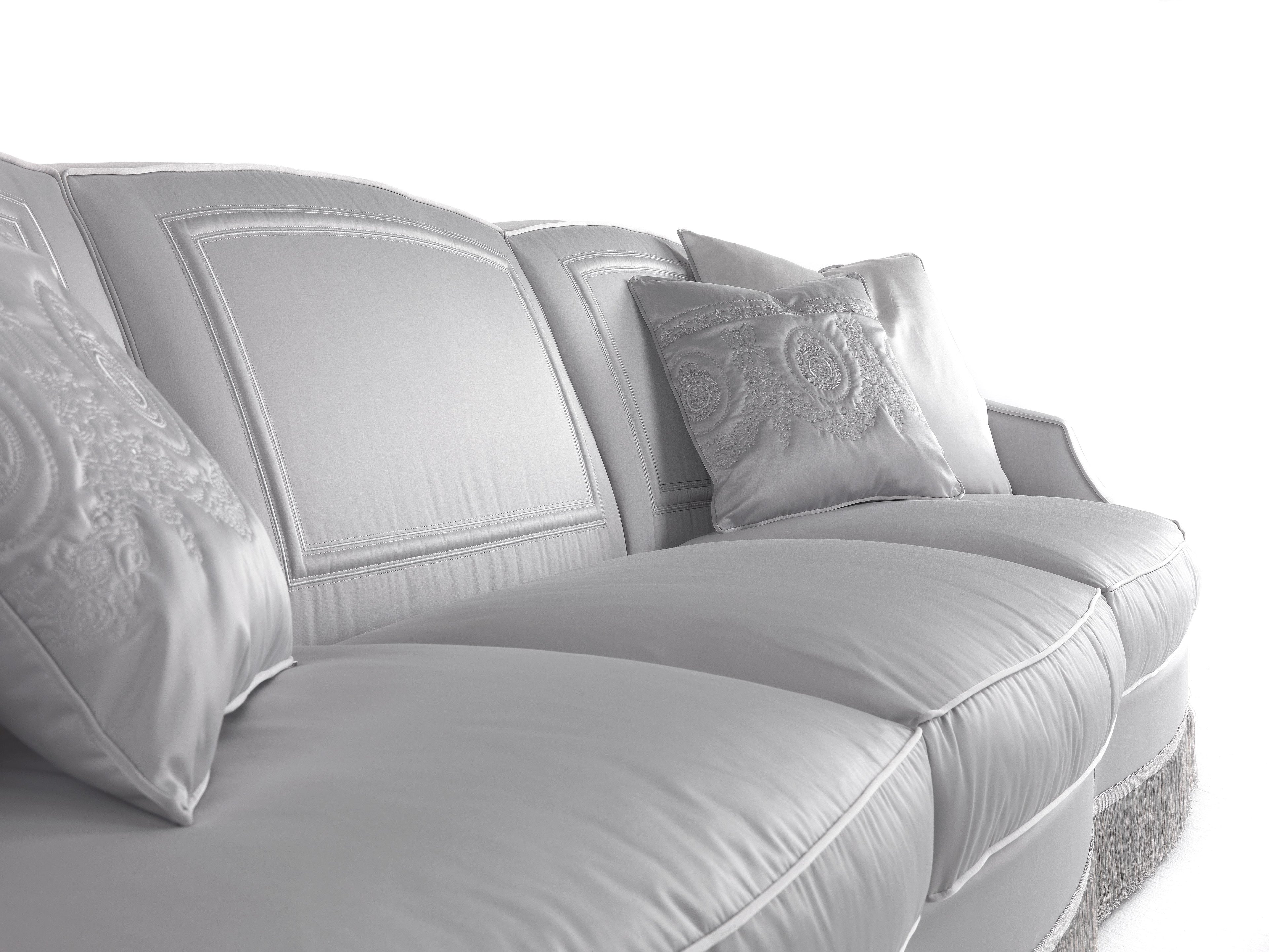 https://a.1stdibscdn.com/jumbo-collection-wheidon-3-seater-sofa-in-wood-and-fabric-for-sale-picture-4/12330573/f_190670921589443182123/JC_WHEIDON_sofa_03_master.jpg