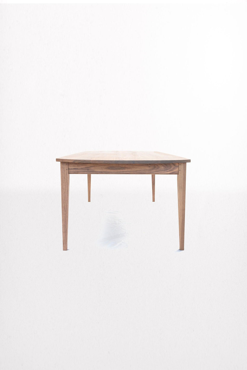 https://a.1stdibscdn.com/adair-table-refined-english-rustic-dining-table-in-walnut-for-sale-picture-6/f_53722/f_274421421645198429811/JFD03785_Edit_master.jpg