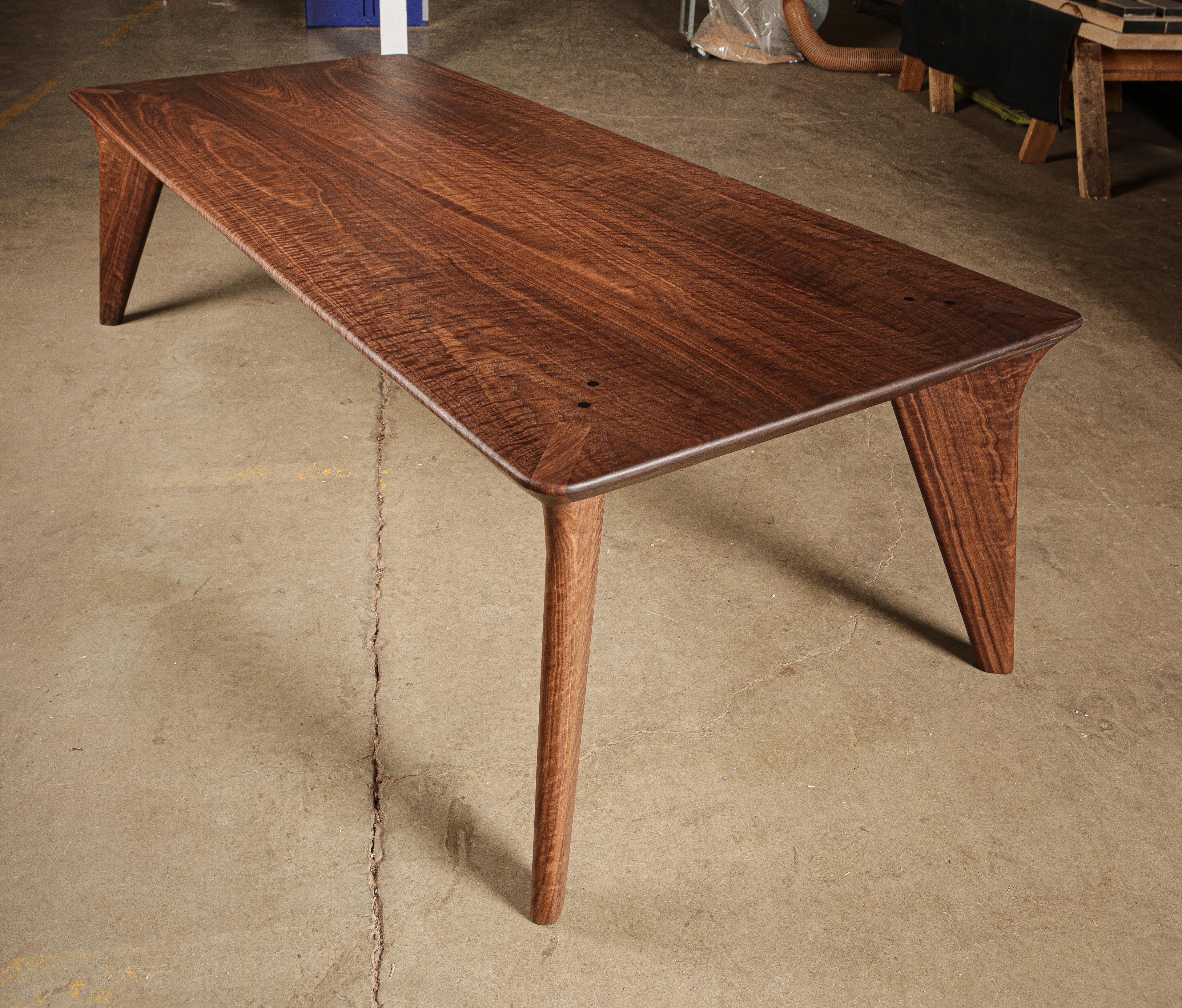 https://a.1stdibscdn.com/voeg-dining-table-figured-black-walnut-ready-to-ship-for-sale-picture-3/f_51472/f_270383321642974446570/JJ8A2273_master.jpg