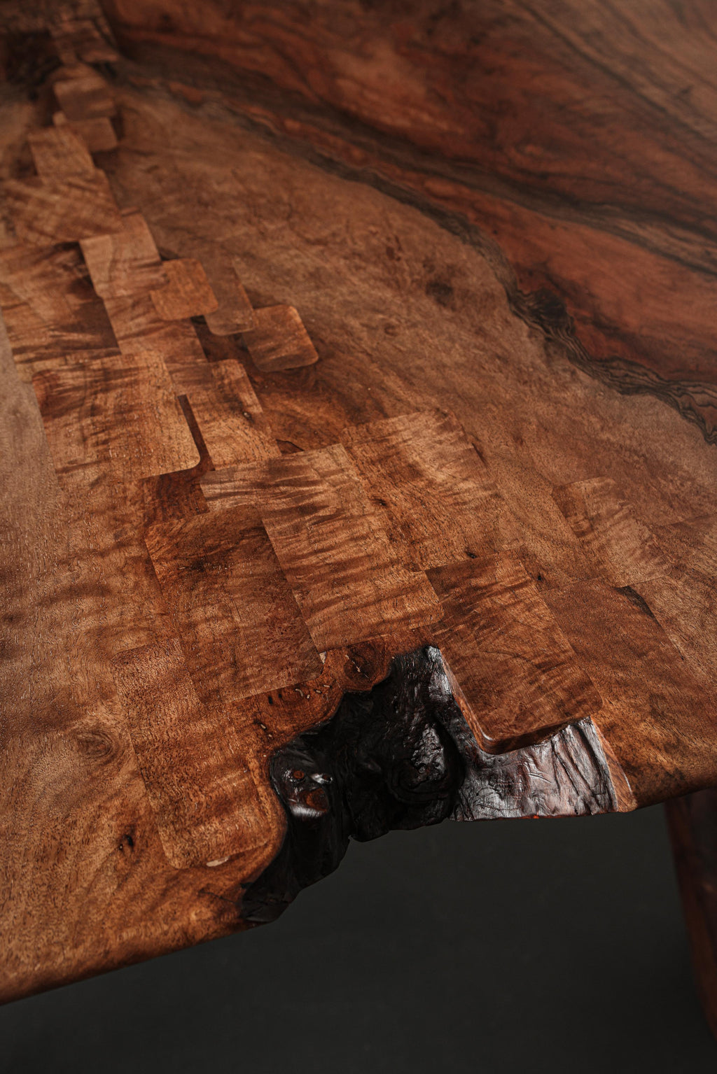https://a.1stdibscdn.com/bastogne-walnut-single-slab-fijn-dining-table-in-stock-for-sale-picture-3/f_51472/f_262199321637540129523/JJ8A7910_2_master.jpg