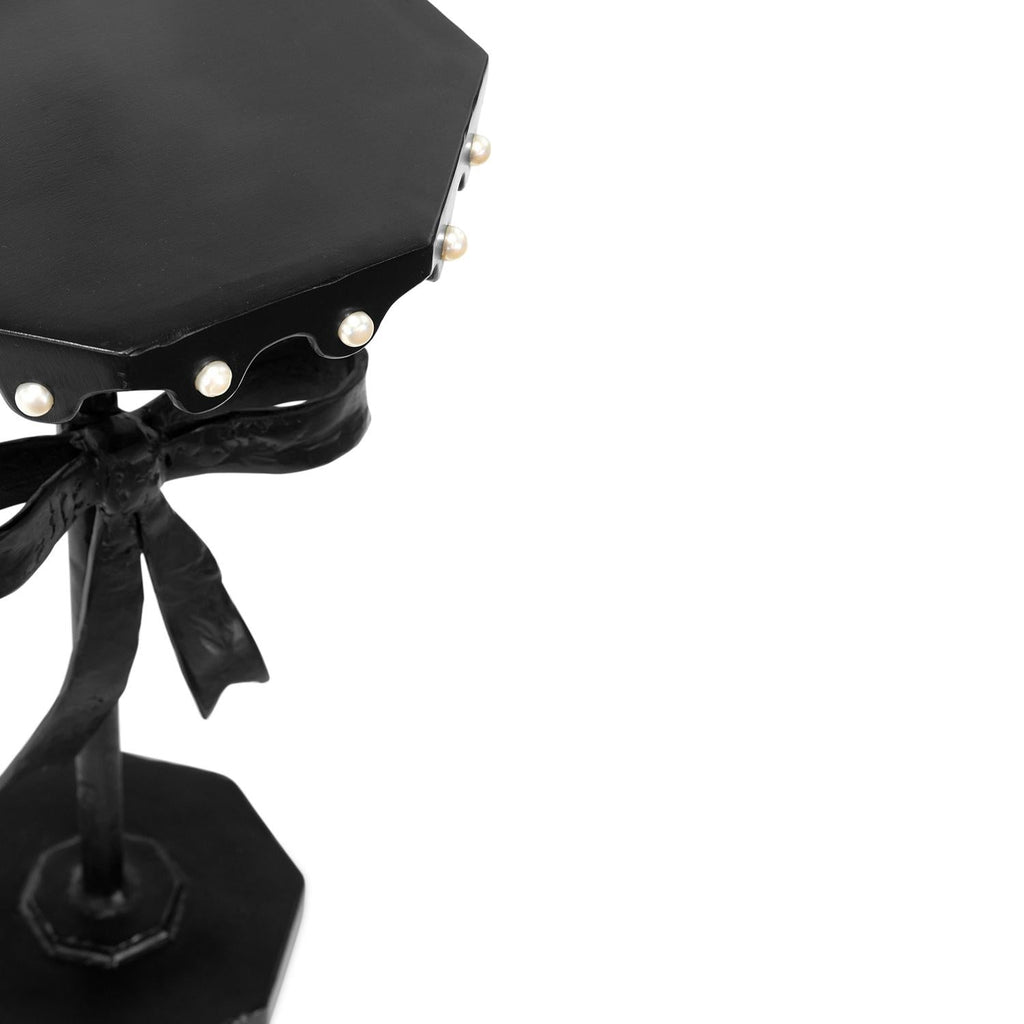 https://a.1stdibscdn.com/cocktail-table-modern-handshaped-round-blackened-and-waxed-steel-with-sea-pearls-for-sale-picture-6/f_30173/f_350198521768793664693/JMS050223_BowTable8_byNB_master.jpg