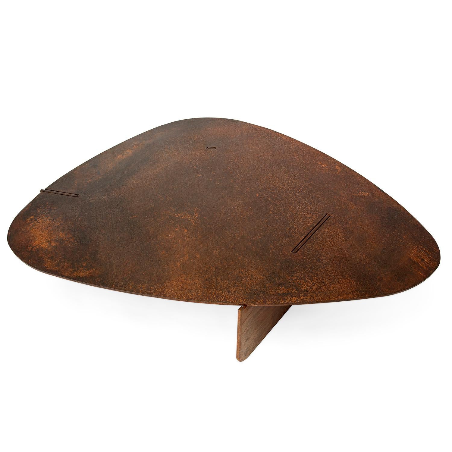 https://a.1stdibscdn.com/circular-coffee-table-unique-organic-rust-modern-contemporary-corten-steel-for-sale-picture-6/f_30173/f_350947821775012734413/JMS_Table15_Rust_5_112322_master.jpg