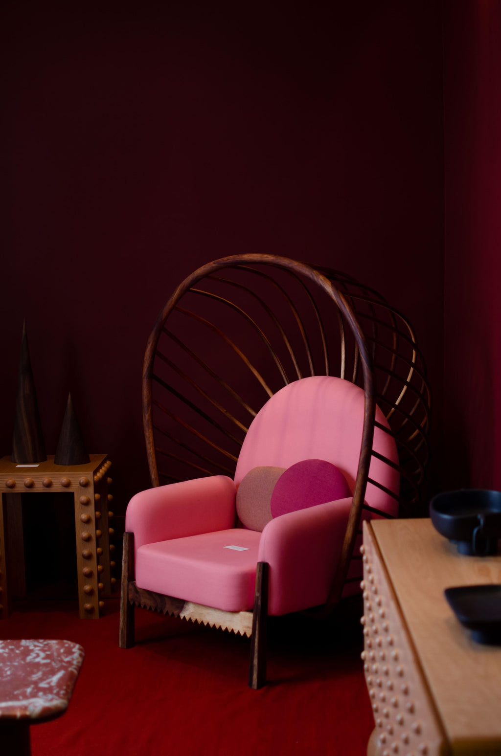 https://a.1stdibscdn.com/calaca-armchair-huanacaxtle-tropical-wood-contemporary-mexican-design-for-sale-picture-8/f_38111/f_145539111648181655278/JOEL_ROJAS_1_master.jpg