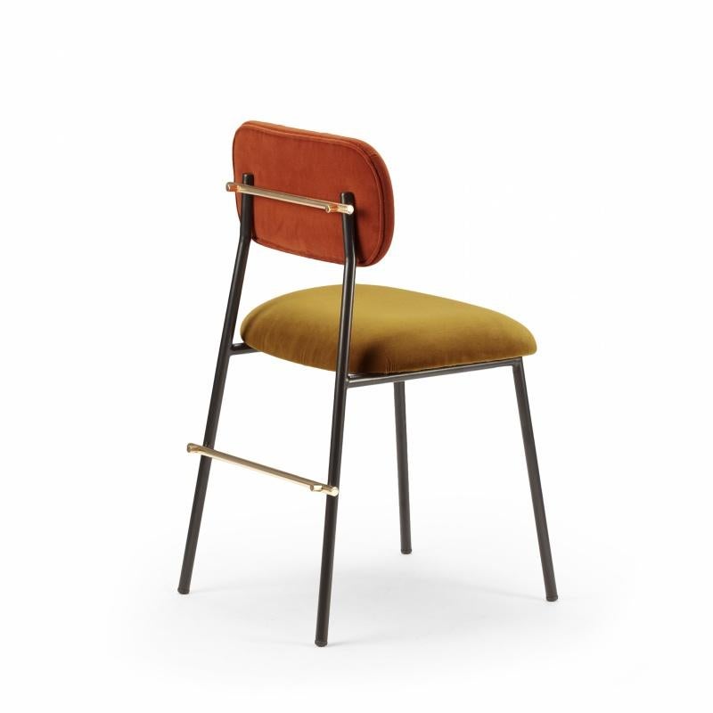 https://a.1stdibscdn.com/contemporary-classic-chair-miami-in-com-with-brass-details-for-sale-picture-2/f_40973/f_274125021645033222464/JPG_2a5ed5703b18d768e7980111b2033e87_master.jpg