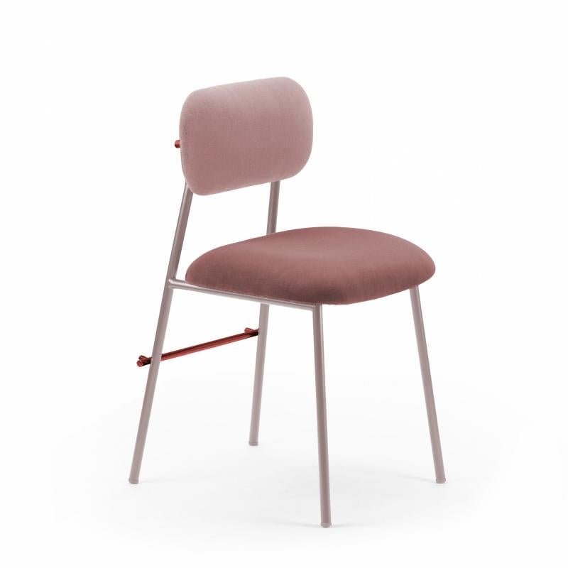 https://a.1stdibscdn.com/contemporary-classic-chair-miami-in-com-with-brass-details-for-sale-picture-4/f_40973/f_274125021645033223143/JPG_2ea1113ce56e61df6e31d679eecfefa7_master.jpg