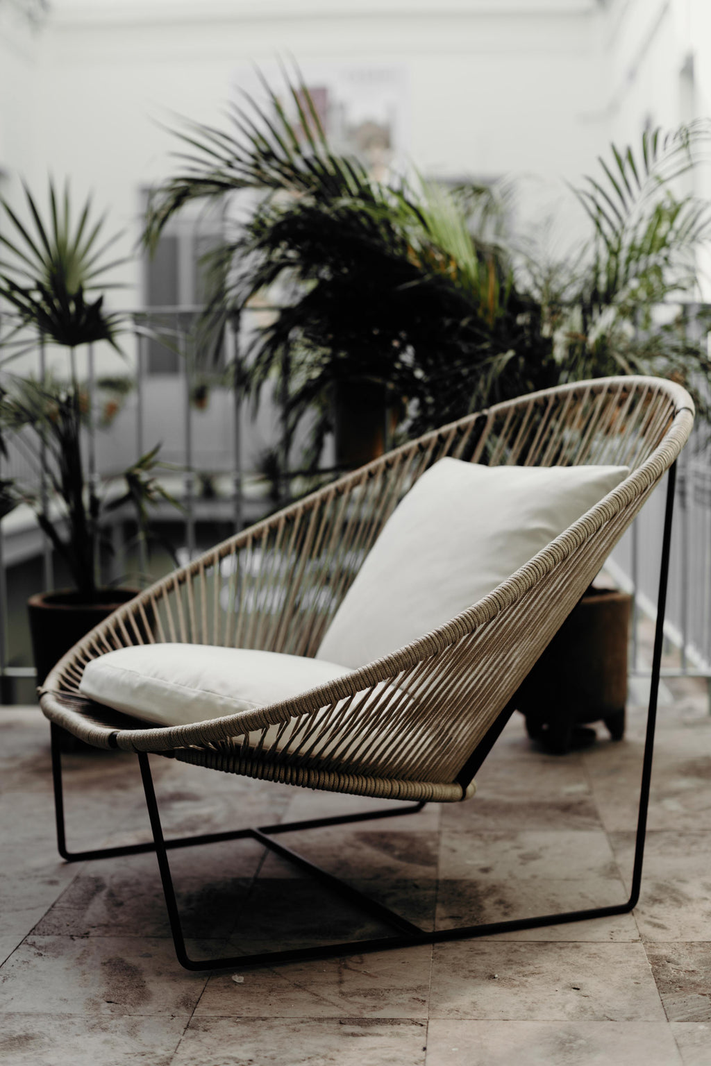 https://a.1stdibscdn.com/arena-armchair-for-sale-picture-5/f_47391/f_152269511561495048842/JPG_41_edit__master.jpg