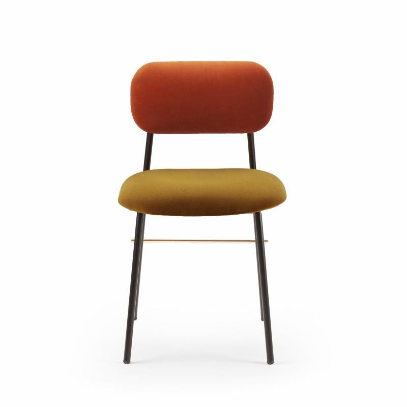 https://a.1stdibscdn.com/contemporary-classic-chair-miami-in-com-with-brass-details-for-sale-picture-3/f_40973/f_274125021645033222801/JPG_f656ab422b8971708536c709193ac32b_master.jpg