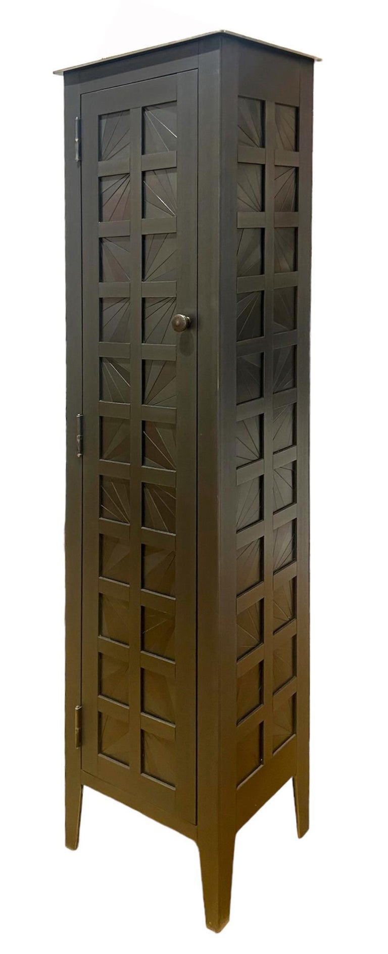 https://a.1stdibscdn.com/jim-rose-original-tall-one-door-fans-quilt-cupboard-monochromatic-pattern-for-sale-picture-2/f_45111/f_397557321715896666252/JR0065_1_master.jpg?width=768