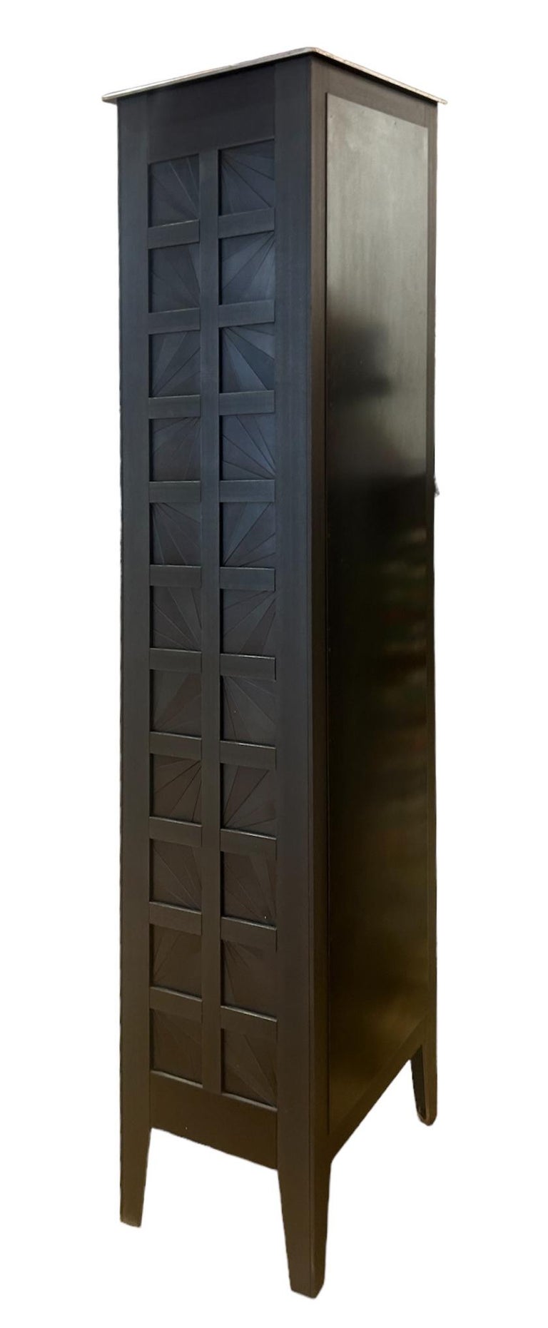 https://a.1stdibscdn.com/jim-rose-original-tall-one-door-fans-quilt-cupboard-monochromatic-pattern-for-sale-picture-3/f_45111/f_397557321715896666231/JR0065_2_master.jpg?width=768