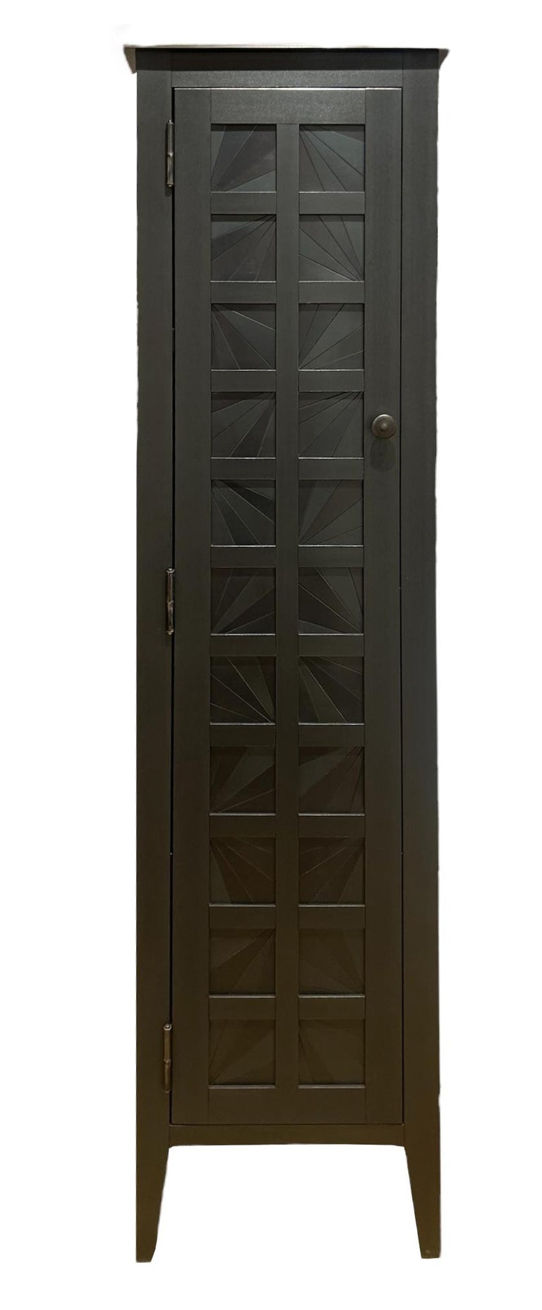 https://a.1stdibscdn.com/jim-rose-original-tall-one-door-fans-quilt-cupboard-monochromatic-pattern-for-sale-picture-4/f_45111/f_397557321715896666227/JR0065_3_master.jpg?width=768