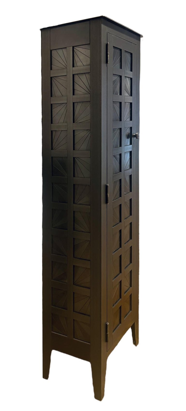https://a.1stdibscdn.com/jim-rose-original-tall-one-door-fans-quilt-cupboard-monochromatic-pattern-for-sale-picture-6/f_45111/f_397557321715896666953/JR0065_5_master.jpg?width=768