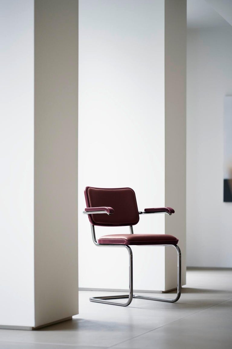 https://a.1stdibscdn.com/jil-sander-for-thonet-s-64-p-serious-02-in-lacquered-wood-an-red-leather-for-sale-picture-3/f_58922/f_477243421764181494317/JS_Thonet_S64P_SERIOUS_02_Glossy_Titan_graphite_ruby_red_Hochglanz_Naegele_7501641_master.jpeg?width=768