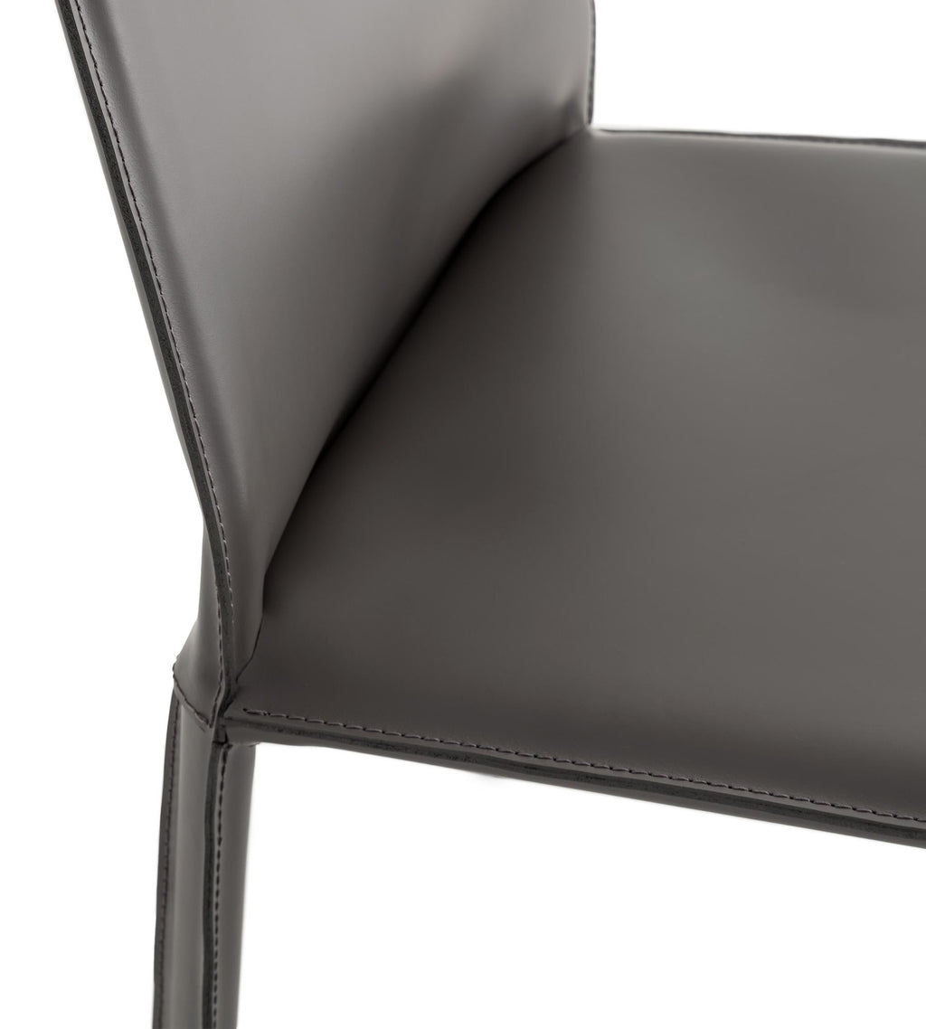 https://a.1stdibscdn.com/jumpsuite-anthracite-leather-chair-by-morica-design-for-sale-picture-6/f_12192/f_449353721746752620383/JUM_CU1_dettaglio04_1800x2000_master.jpg
