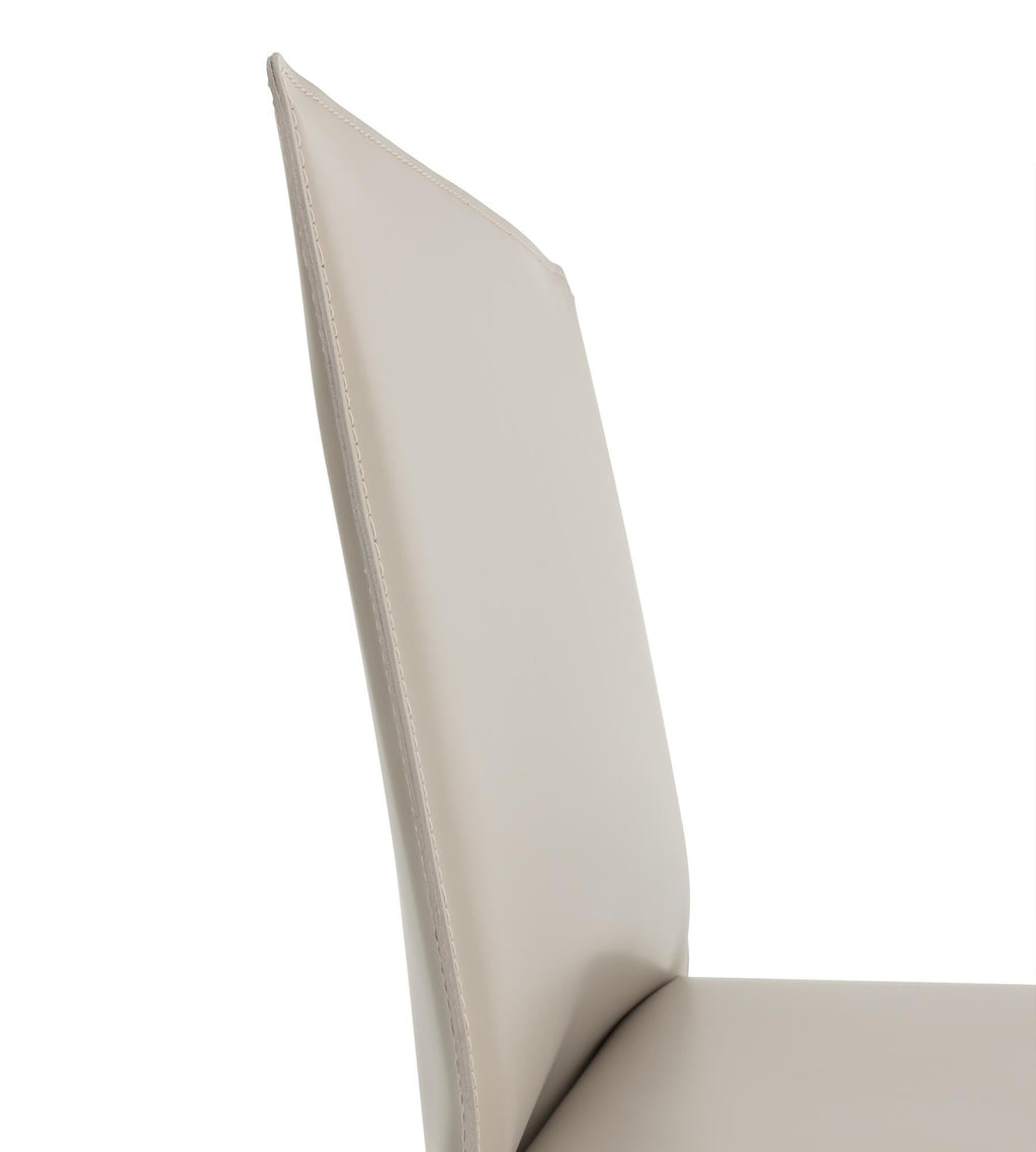 https://a.1stdibscdn.com/jumpsuite-natural-leather-chair-by-morica-design-for-sale-picture-6/f_12192/f_449354421746753249791/JUM_CU3_dettaglio04_1800x2000_master.jpg