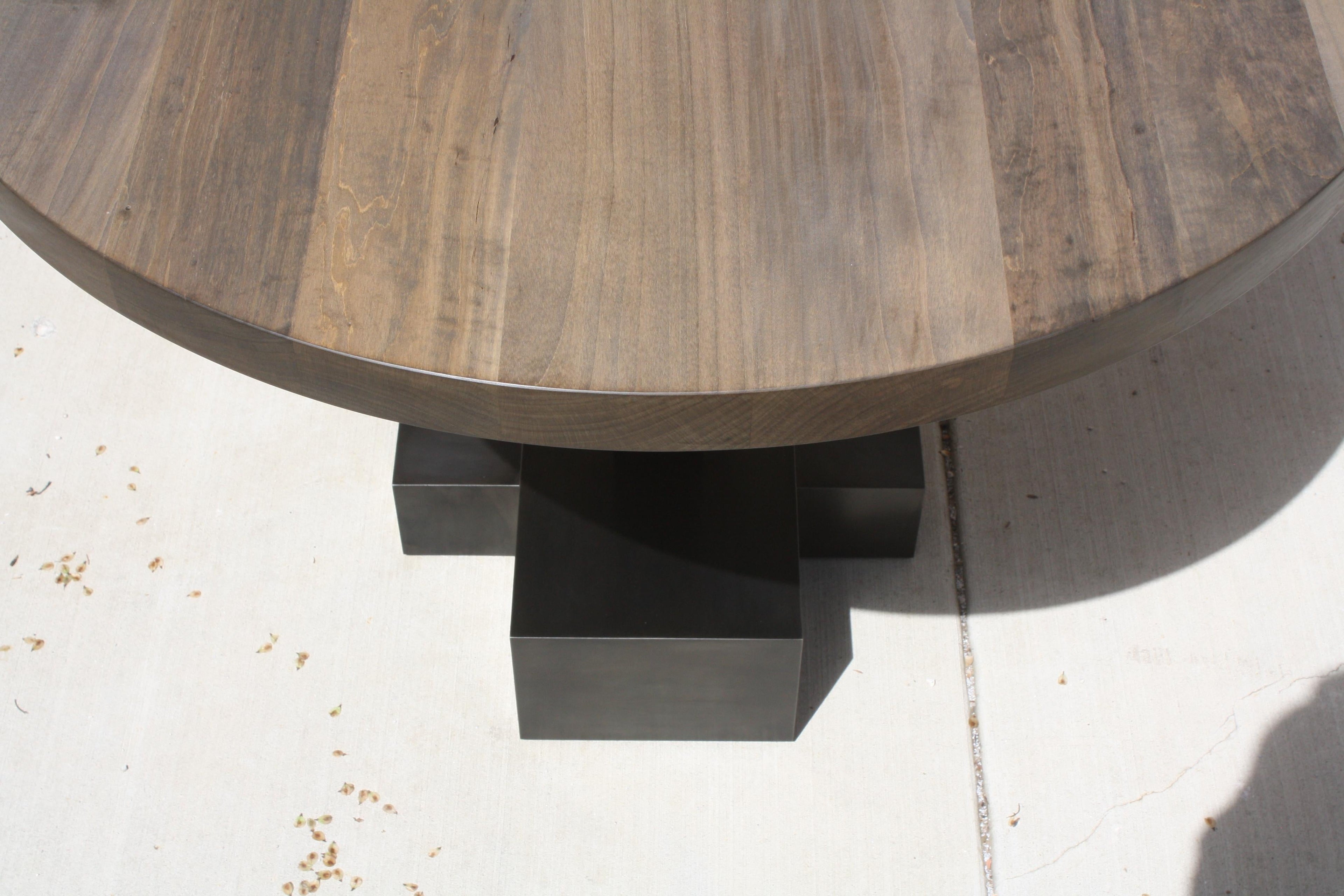 https://a.1stdibscdn.com/juno-a-customizable-round-pedestal-table-by-laylo-studio-for-sale-picture-5/f_53231/1591803520674/JUNOv2_detail1_master.jpg