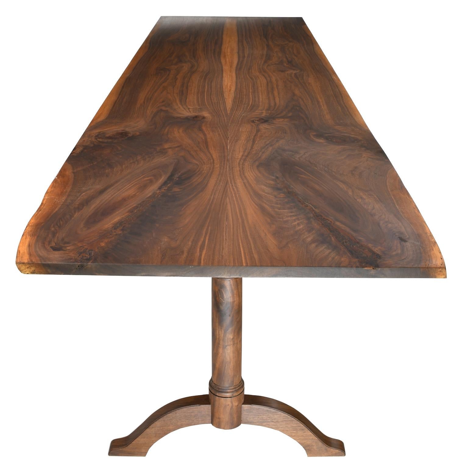 https://a.1stdibscdn.com/bonnin-ashley-custom-made-dining-table-in-black-walnut-w-linseed-oil-finish-for-sale-picture-4/f_9881/f_209940821602787371758/J_05_master.jpg