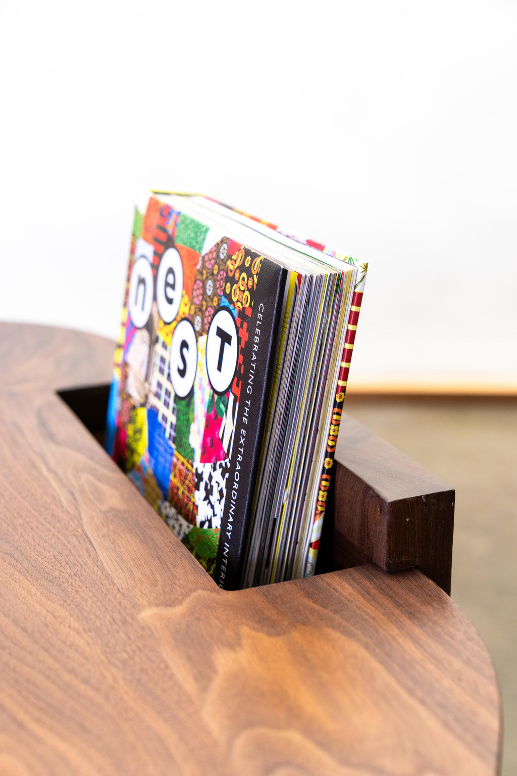 https://a.1stdibscdn.com/jj-coffee-table-for-sale-picture-4/f_106752/f_471403521761077993982/Jahanbeen_R2_4_HiRes_master.jpg