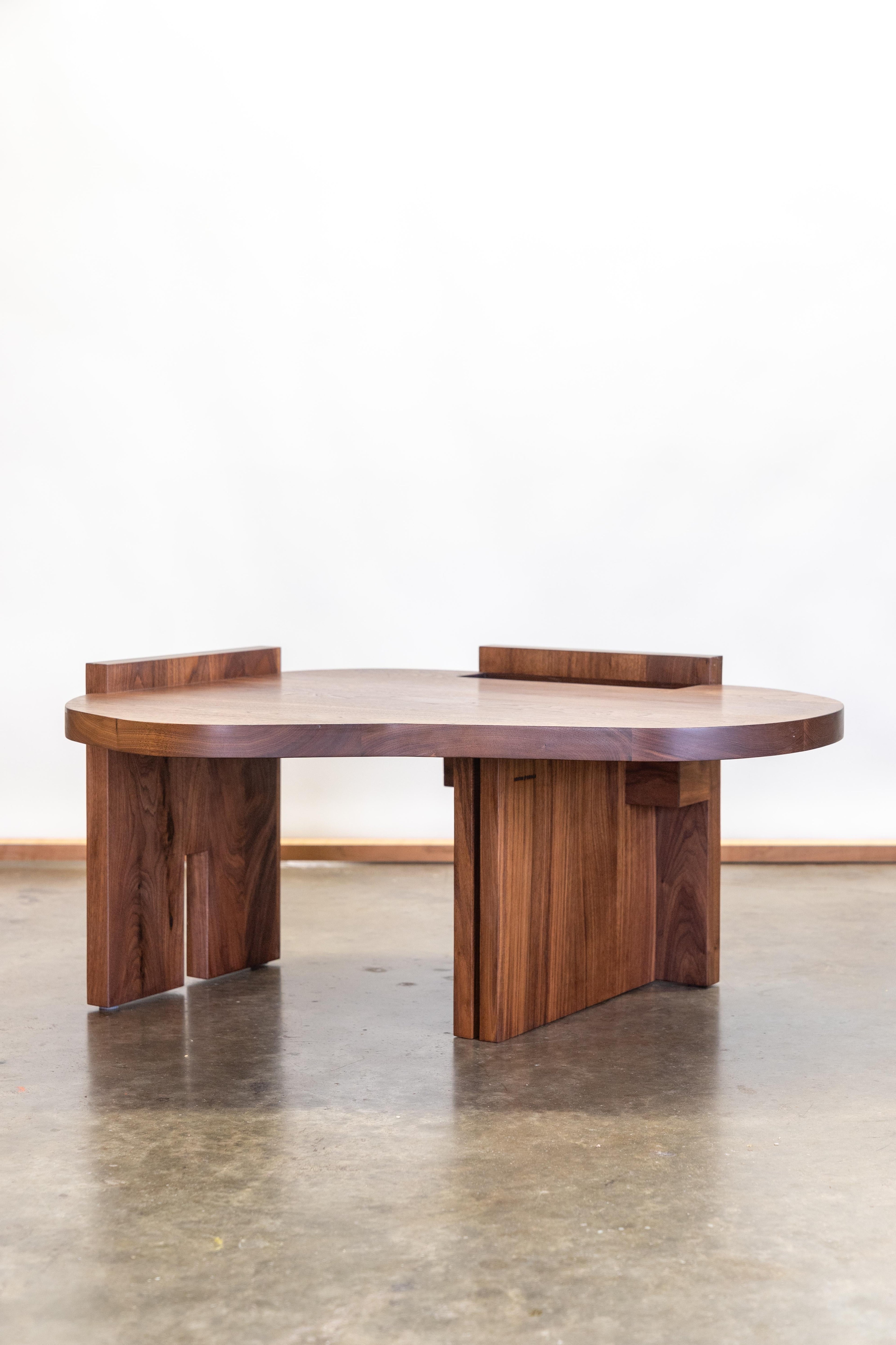 https://a.1stdibscdn.com/jj-coffee-table-for-sale-picture-2/f_106752/f_471403521761077992960/Jahanbeen_R2_5_HiRes_master.jpg