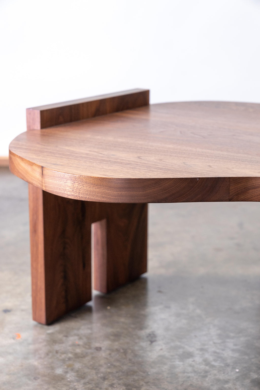 https://a.1stdibscdn.com/jj-coffee-table-for-sale-picture-3/f_106752/f_471403521761077993810/Jahanbeen_R2_6_HiRes_master.jpg