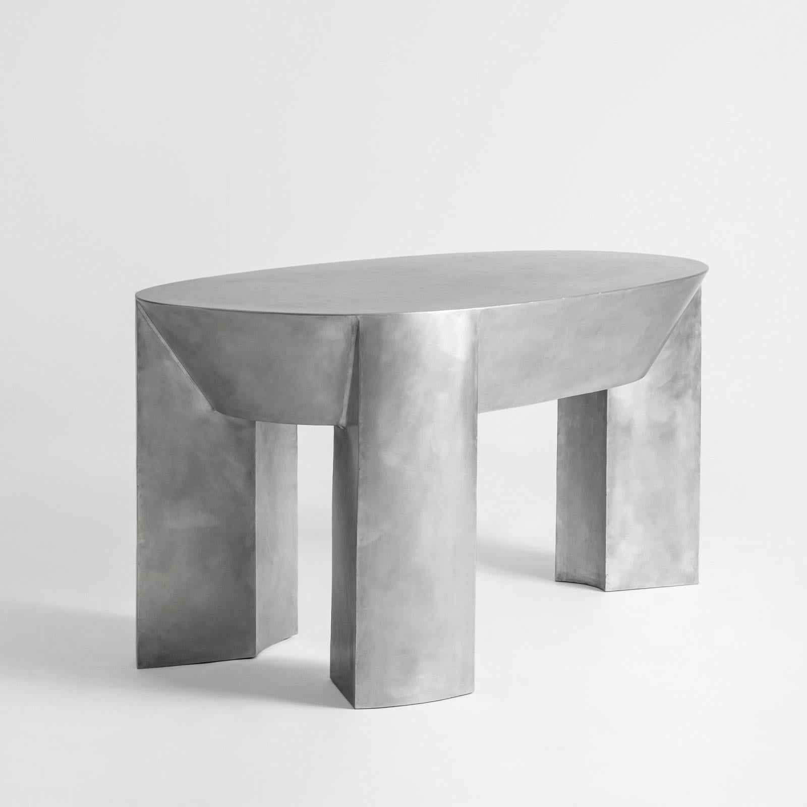 https://a.1stdibscdn.com/aluminium-table-by-jan-ankiersztajn-for-sale-picture-4/f_43981/f_372802721701176151253/Jan_Ankiersztaijn_2023_Aluminum_table_04_master.jpg