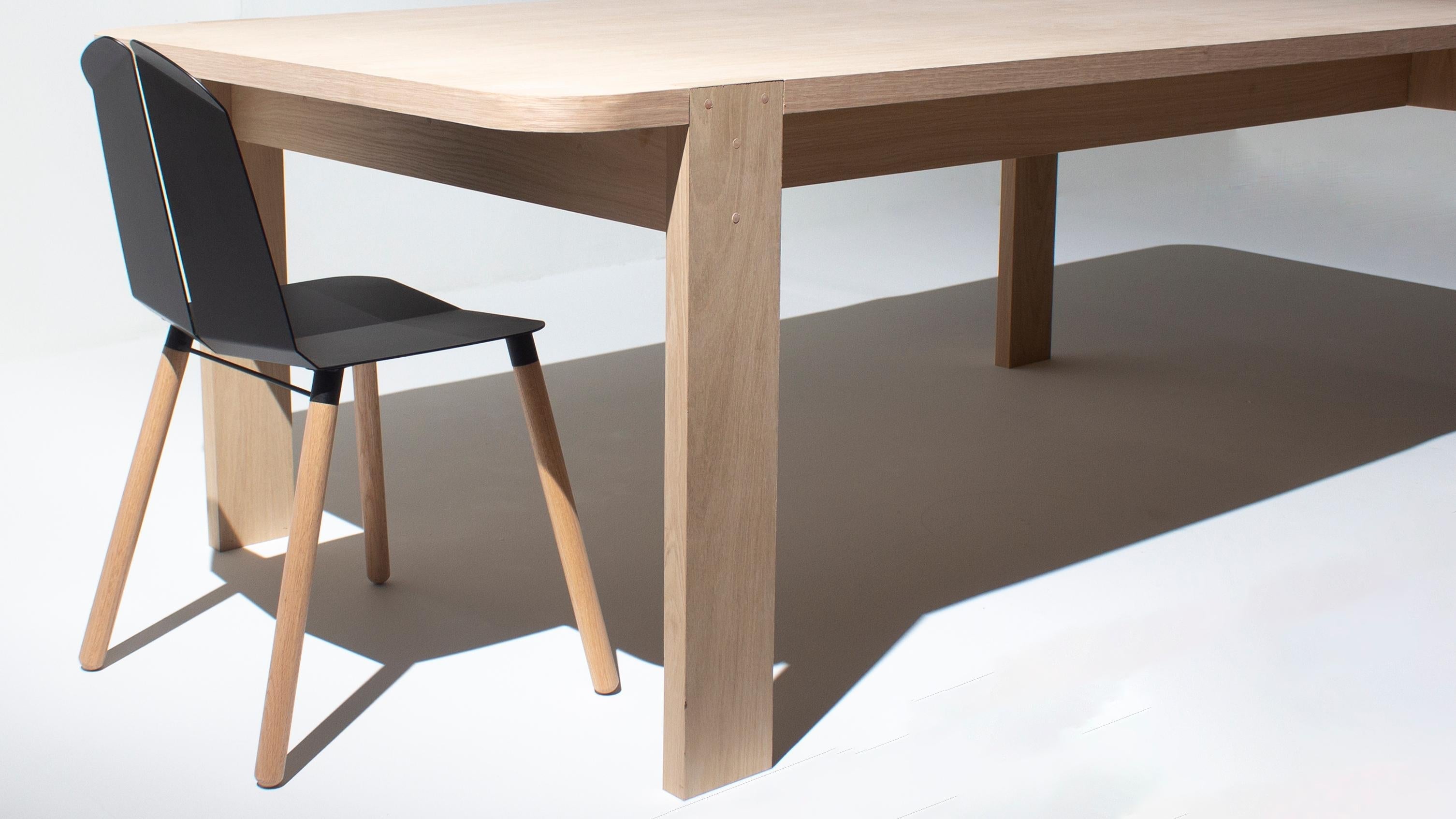 https://a.1stdibscdn.com/oto-san-japanese-inspired-dining-table-by-tronk-design-for-sale-picture-2/f_60402/f_437628121740234456137/Japanese_rectangle_dining_table_with_black_noa_2_master.jpg