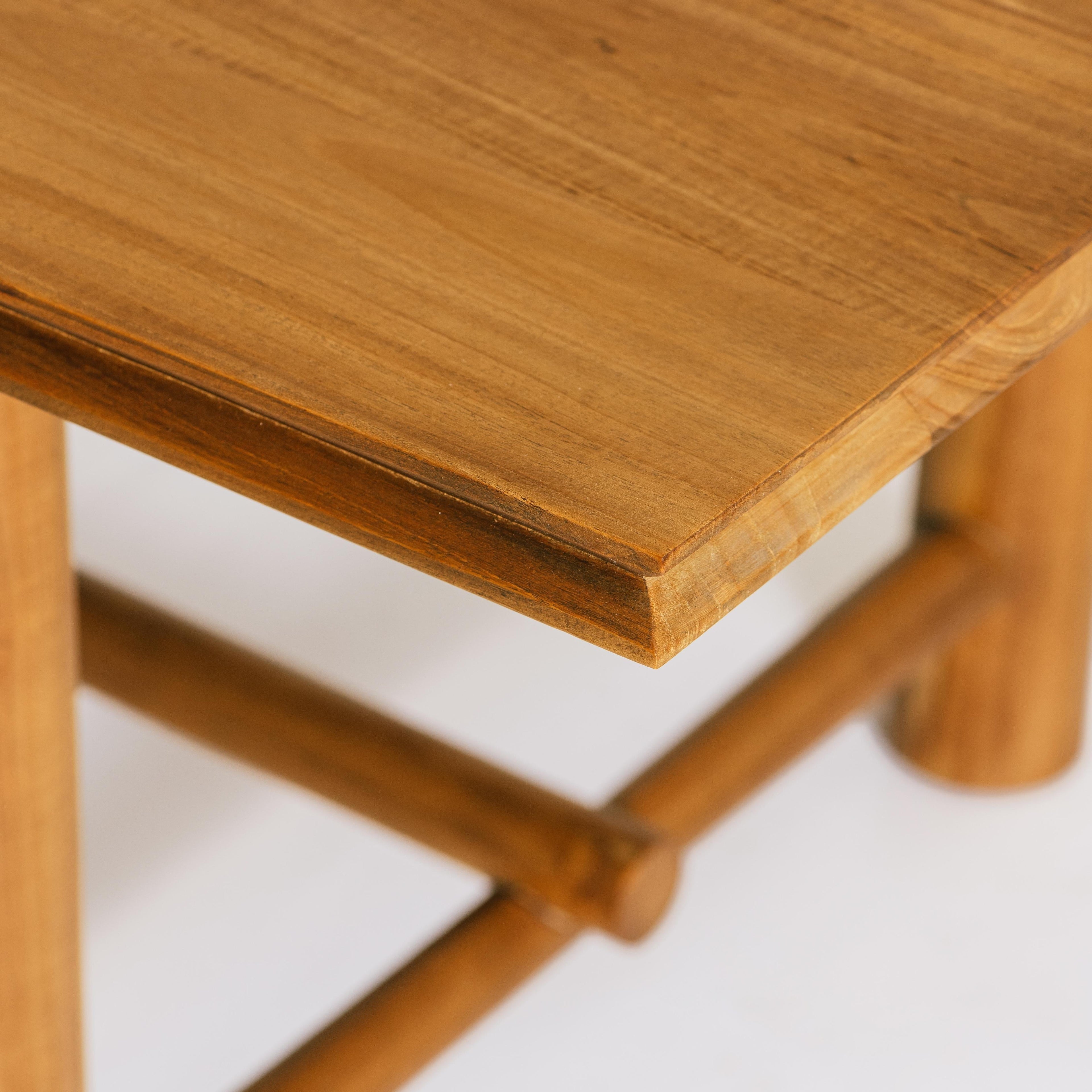 https://a.1stdibscdn.com/jerricho-dining-table-twelve-seat-handmade-in-teak-skandi-style-in-stock-for-sale-picture-7/f_106092/f_479560921765479314614/Jericho_Table_Details_03_master.jpg