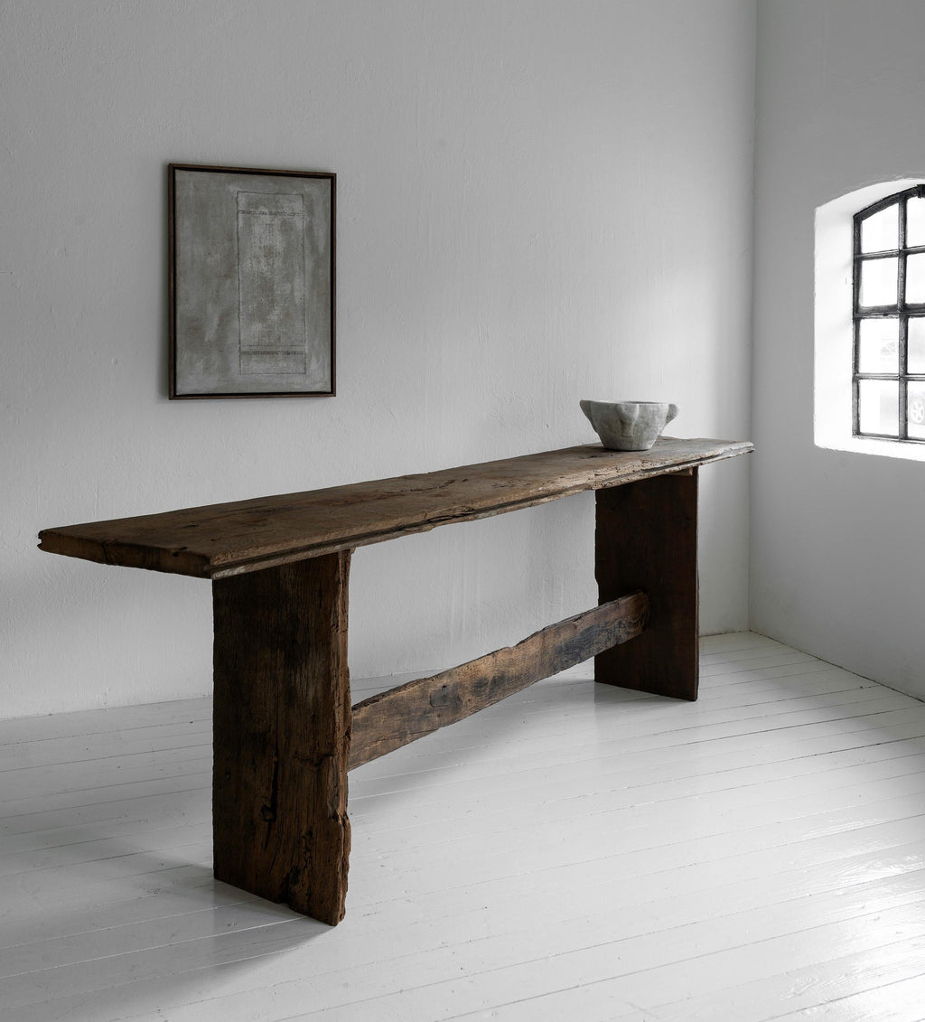 https://a.1stdibscdn.com/exceptional-bespoke-large-rustic-minimal-oak-console-table-for-sale-picture-2/f_25473/f_473577721762182133173/Jestebg_1_Feb2024_068_bearAus2500_master.jpg