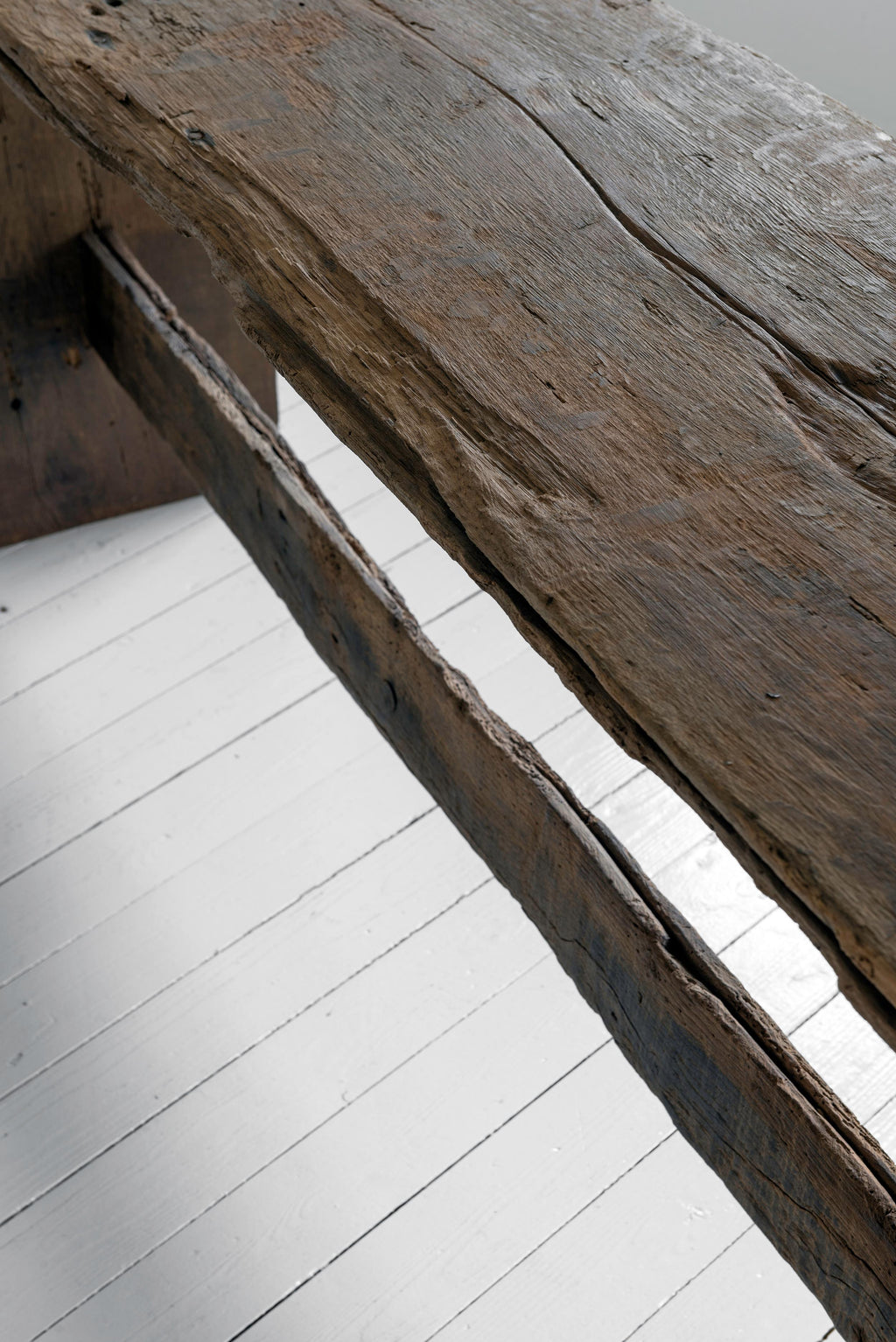 https://a.1stdibscdn.com/exceptional-bespoke-large-rustic-minimal-oak-console-table-for-sale-picture-12/f_25473/f_473577721762182141667/Jestebg_1_Feb2024_091_bear2500_master.jpg