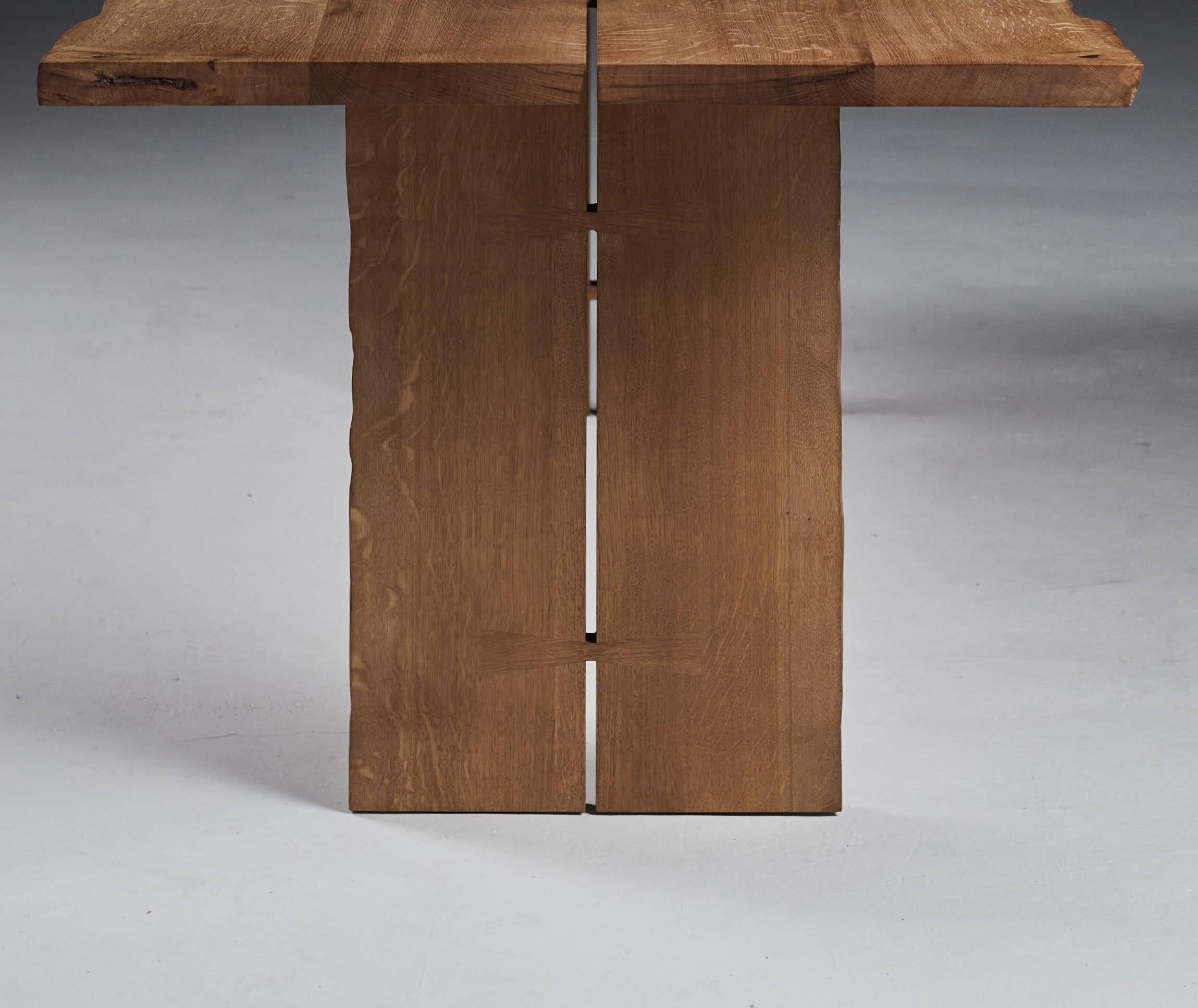 https://a.1stdibscdn.com/the-additions-butterfly-joined-table-with-live-edge-english-oak-for-sale-picture-8/f_28993/f_468839521759336092846/Jon0691_master.jpg