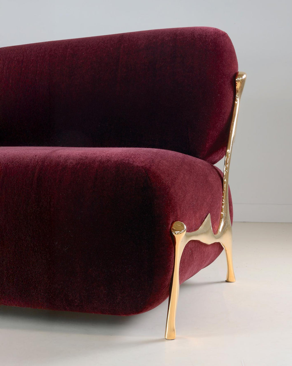 https://a.1stdibscdn.com/contemporary-bronze-and-mohair-velvet-curved-sofa-by-pierre-salagnac-france-for-sale-picture-7/f_65832/f_477428021764344523167/Jouffre_P_Salagnac_Sofa_Elan_Augustin_Vanuxem_06_master.jpg