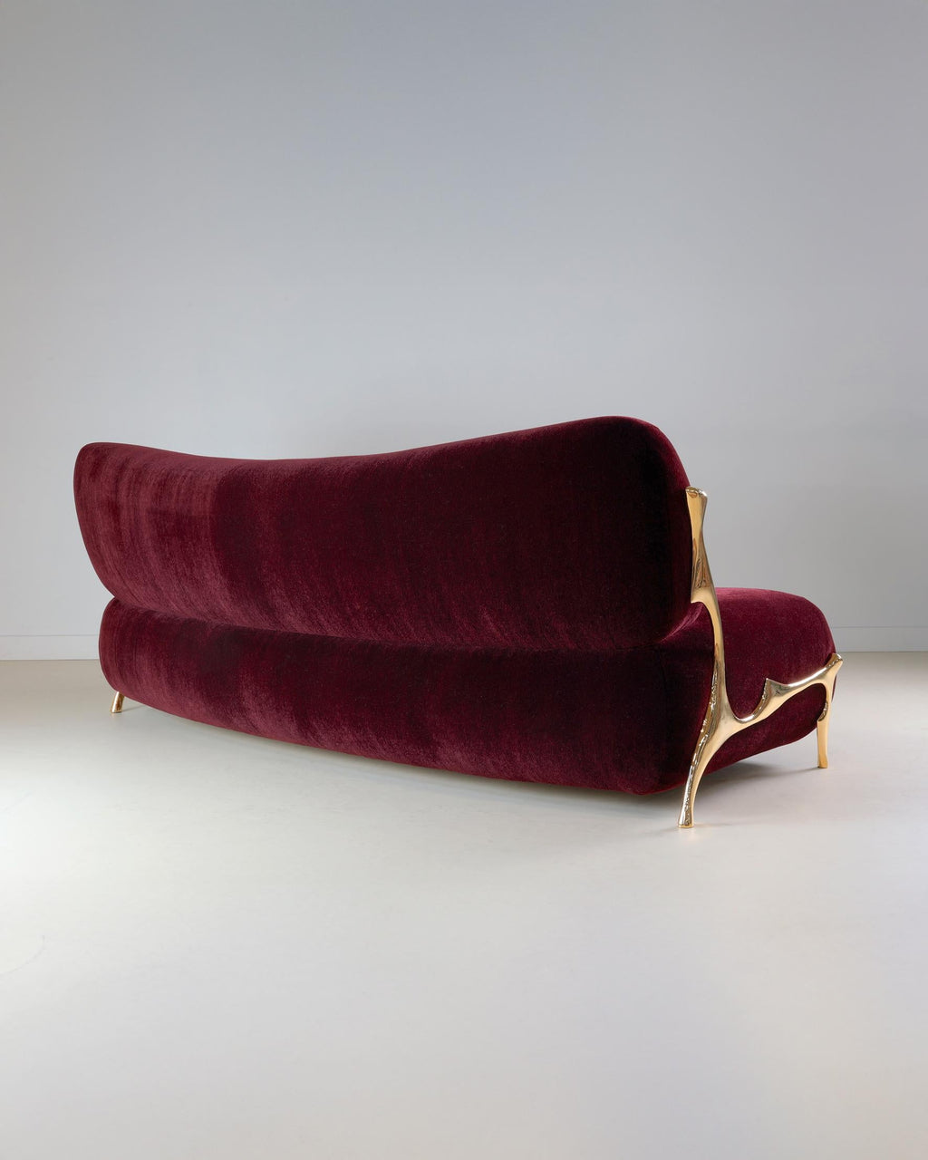 https://a.1stdibscdn.com/contemporary-bronze-and-mohair-velvet-curved-sofa-by-pierre-salagnac-france-for-sale-picture-4/f_65832/f_477428021764344522875/Jouffre_P_Salagnac_Sofa_Elan_Augustin_Vanuxem_08_master.jpg
