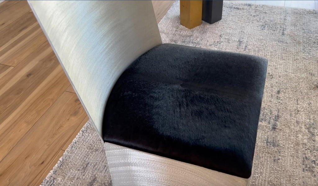 https://a.1stdibscdn.com/isu-highback-textured-metal-chair-by-soraya-osorio-for-sale-picture-8/f_31433/f_92791031713369776112/Jpeg2024_04_17_at_12_00_45_PM_master.jpg