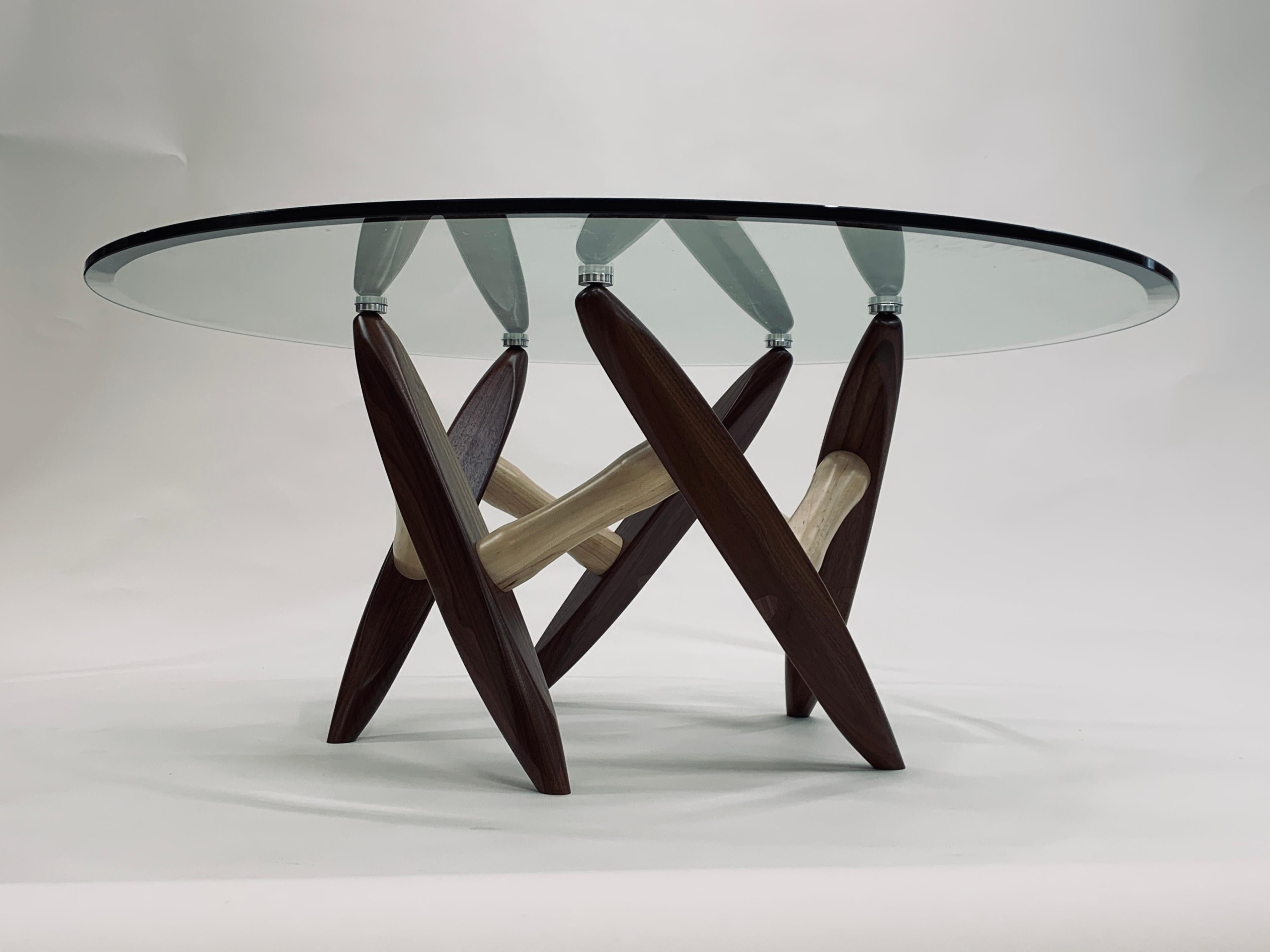 https://a.1stdibscdn.com/chiral-k-coffee-table-for-sale-picture-2/f_99452/f_419257321729187587615/K531_40_a_master.jpg