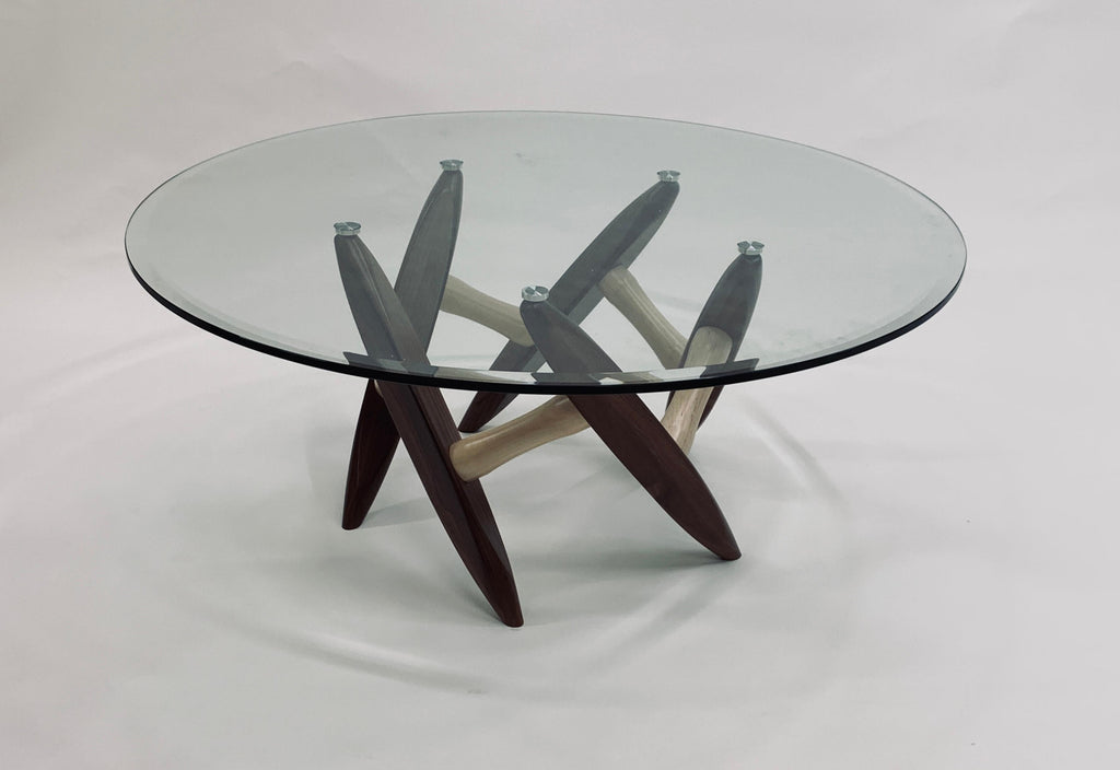 https://a.1stdibscdn.com/chiral-k-coffee-table-for-sale-picture-4/f_99452/f_419257321729187587622/K531_40_d_master.jpg