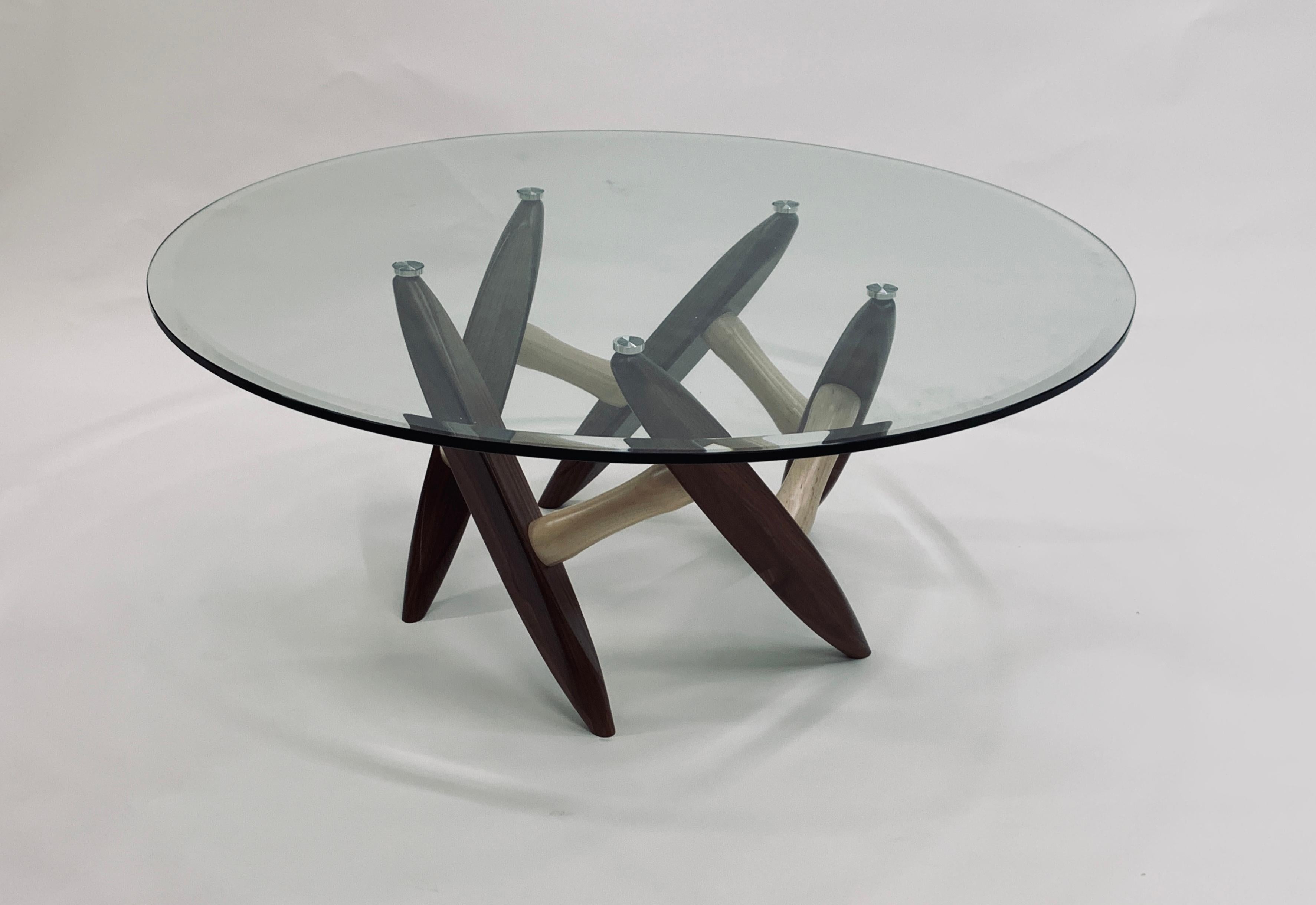 https://a.1stdibscdn.com/chiral-k-coffee-table-for-sale-picture-4/f_99452/f_419257321729187587622/K531_40_d_master.jpg