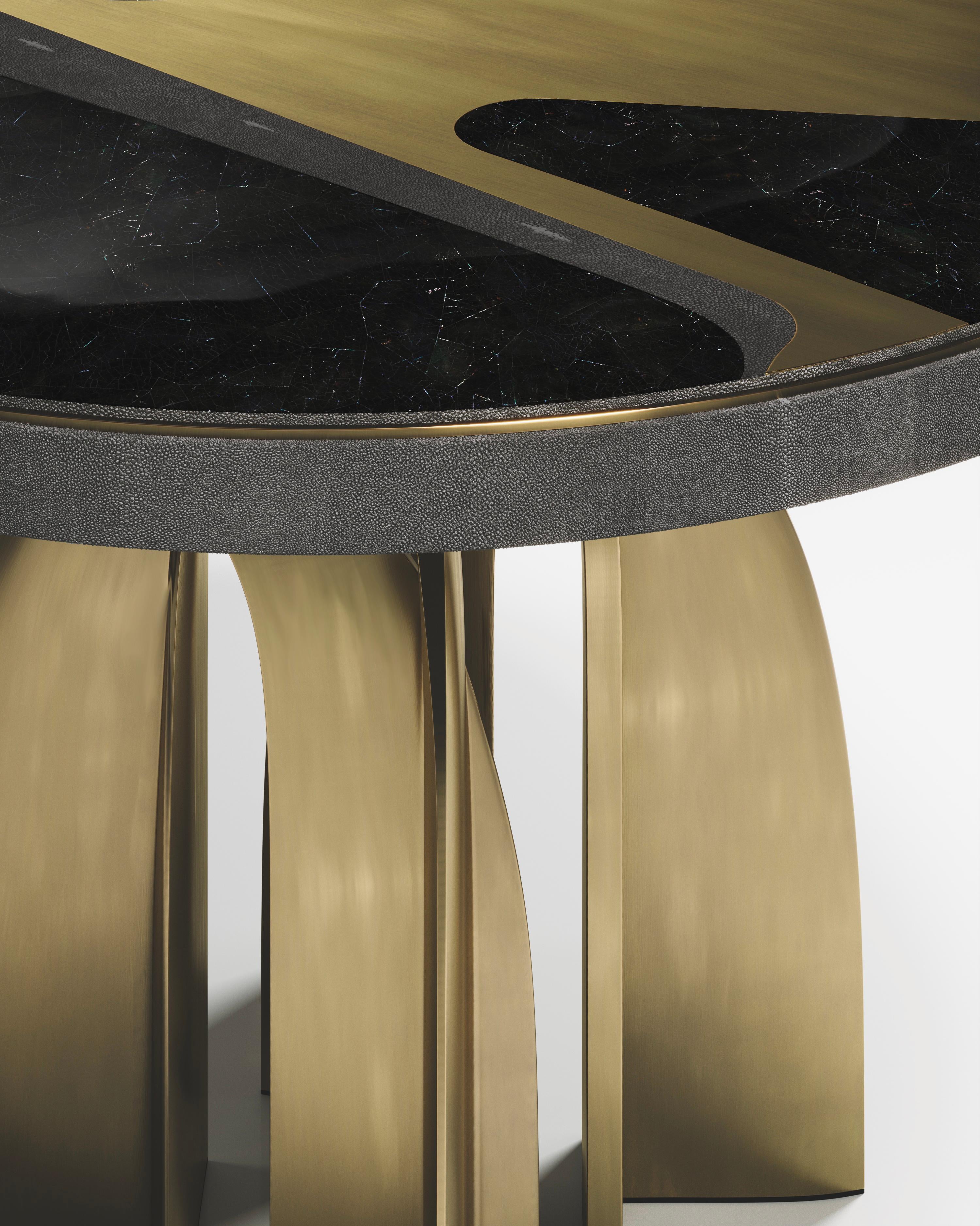 https://a.1stdibscdn.com/shagreen-pattern-dining-table-with-shell-bronze-patina-brass-by-kifu-paris-for-sale-picture-5/f_45491/f_311897321667809807196/KBT02_CHITAL_BREAKFAST_TABLE_COSMO_PATTERN_D156_6_master.jpg