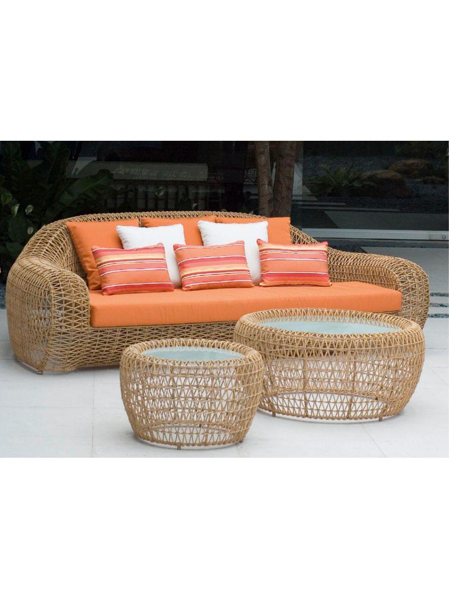 https://a.1stdibscdn.com/outdoor-balou-daybed-by-kenneth-cobonpue-for-sale-picture-4/f_12192/f_328116121676569348767/KC_Balou1_master.jpg