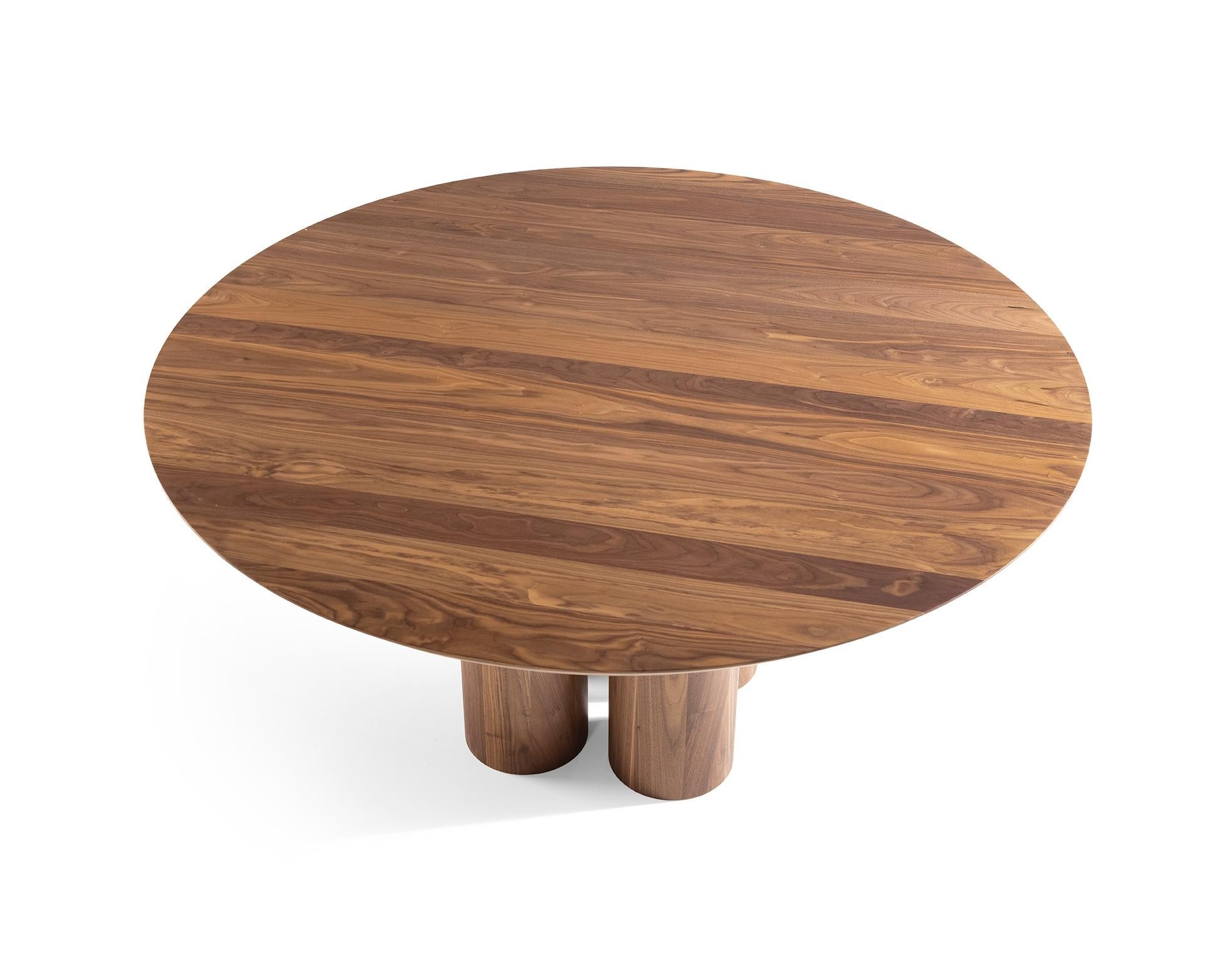 https://a.1stdibscdn.com/kluskens-jumbo-dining-table-for-sale-picture-5/f_60392/f_282826921650311047465/KEM_1084_Jumbo_Noten_5_master.jpg