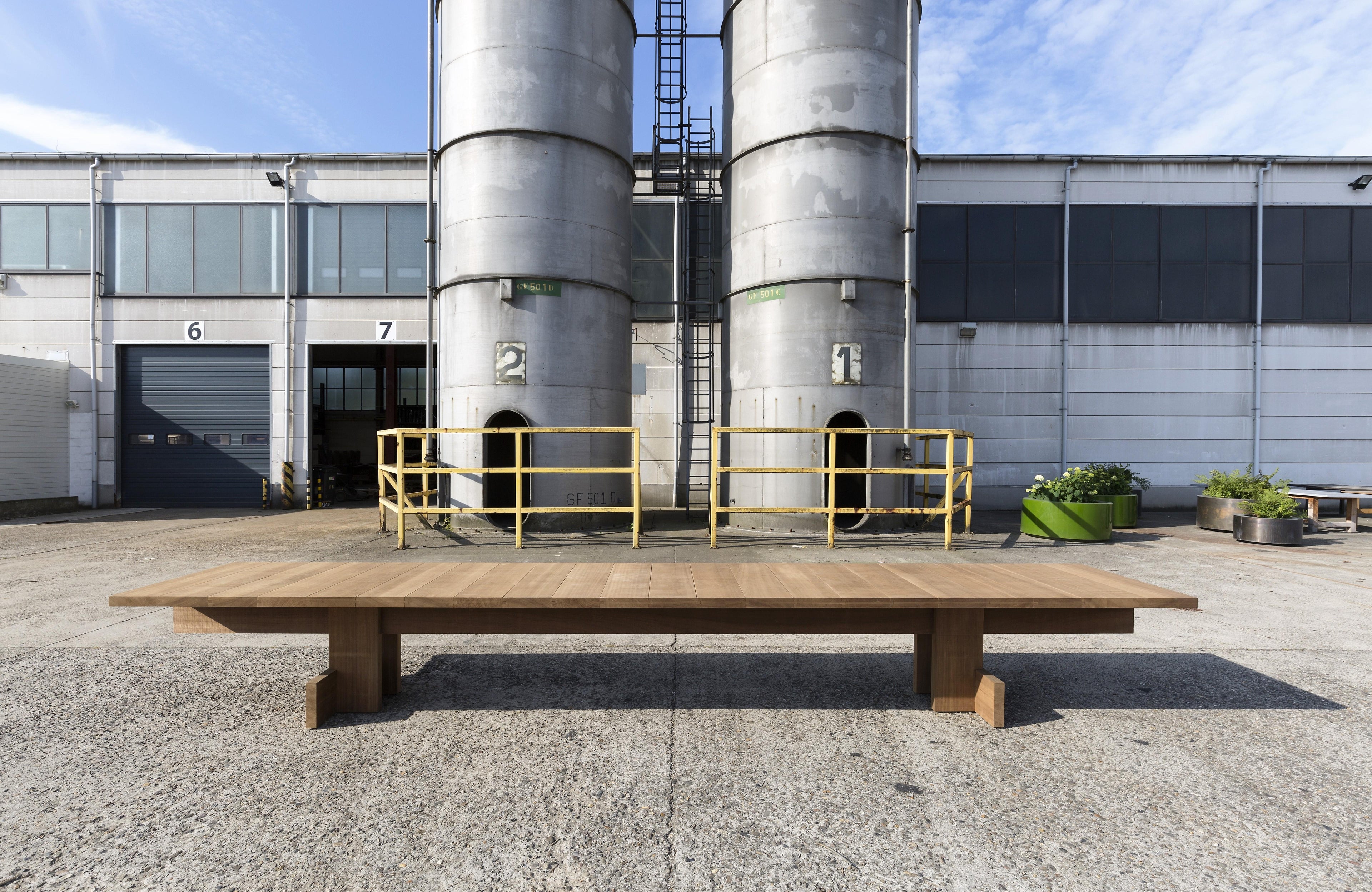 https://a.1stdibscdn.com/large-12-seat-outdoor-brutalist-dining-table-for-indoor-outdoor-by-hereenhuis-for-sale-picture-5/f_27693/f_473847621762317316114/KOMBINAT_3__master.jpg