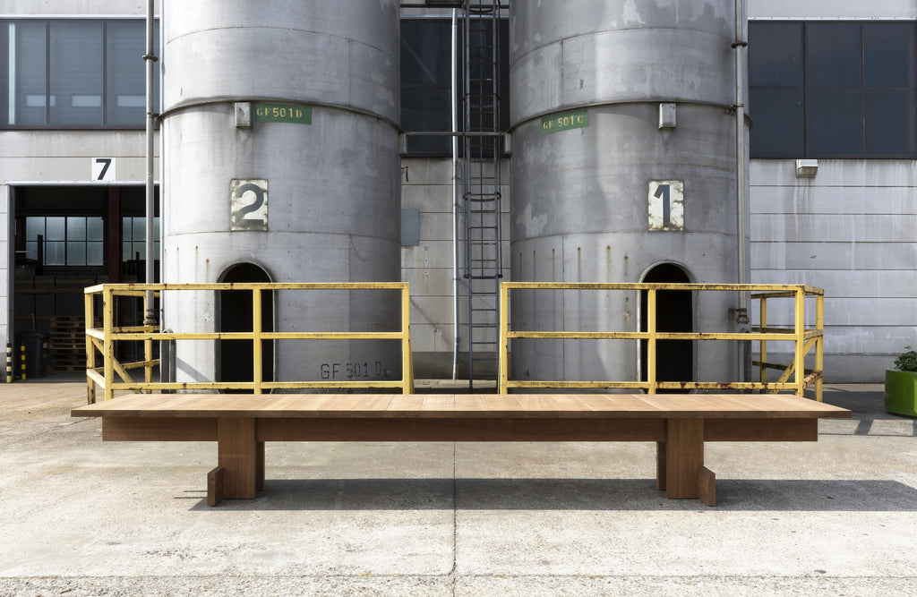 https://a.1stdibscdn.com/19-7-wide-indoor-outdoor-brutalist-wood-dining-table-for-sale-picture-2/f_27693/f_306763921664763397670/KOm_master.jpg
