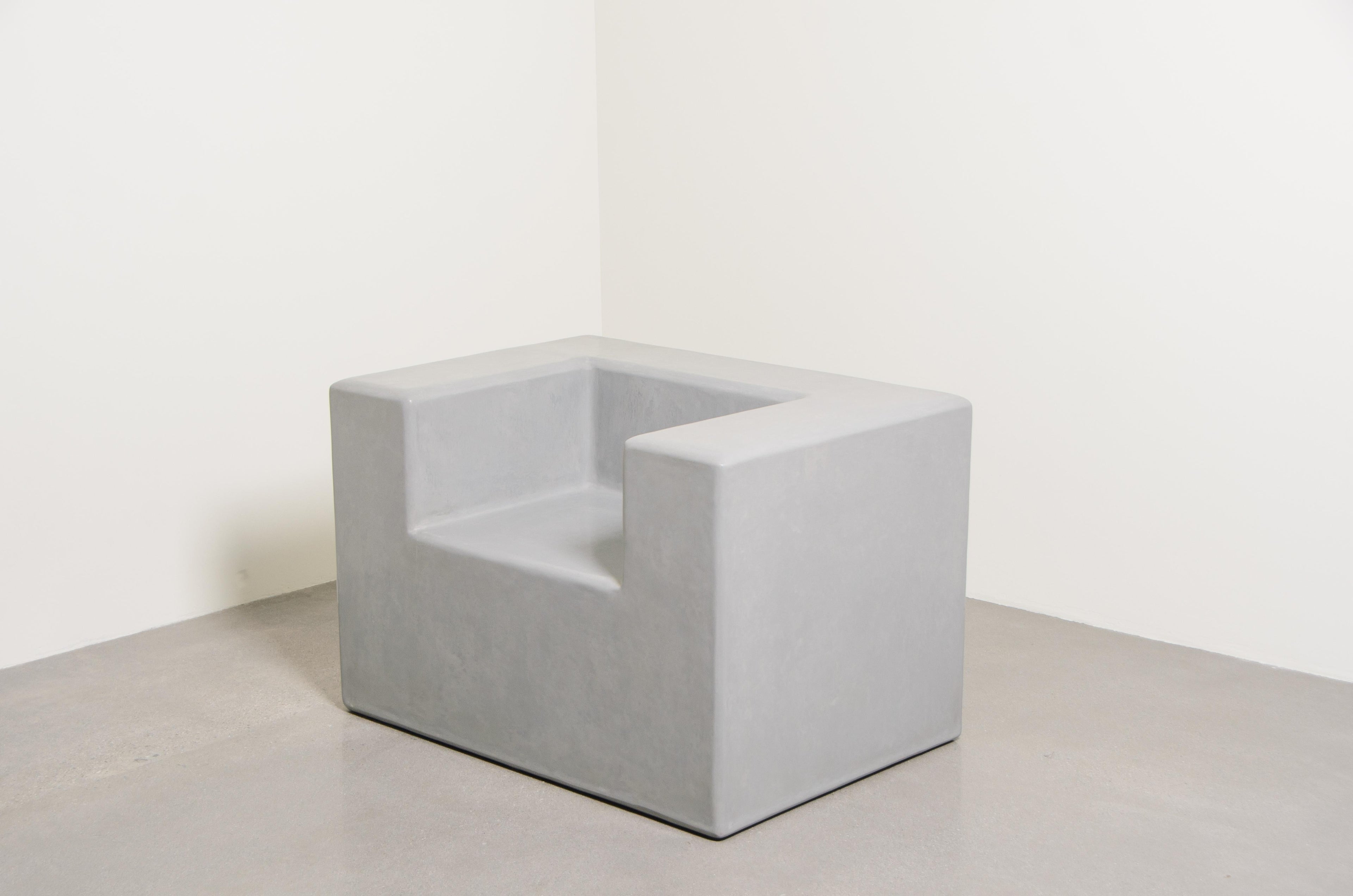 https://a.1stdibscdn.com/contemporary-arm-rest-chair-in-grey-lacquer-by-robert-kuo-limited-edition-for-sale-picture-3/f_17792/f_357411621692226689996/KUO_1072_4_master.jpg