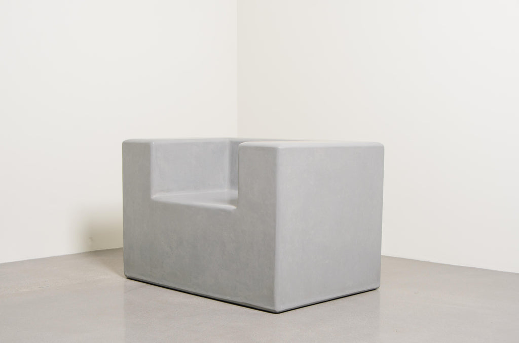 https://a.1stdibscdn.com/contemporary-arm-rest-chair-in-grey-lacquer-by-robert-kuo-limited-edition-for-sale-picture-4/f_17792/f_357411621692226687654/KUO_1075_5_master.jpg