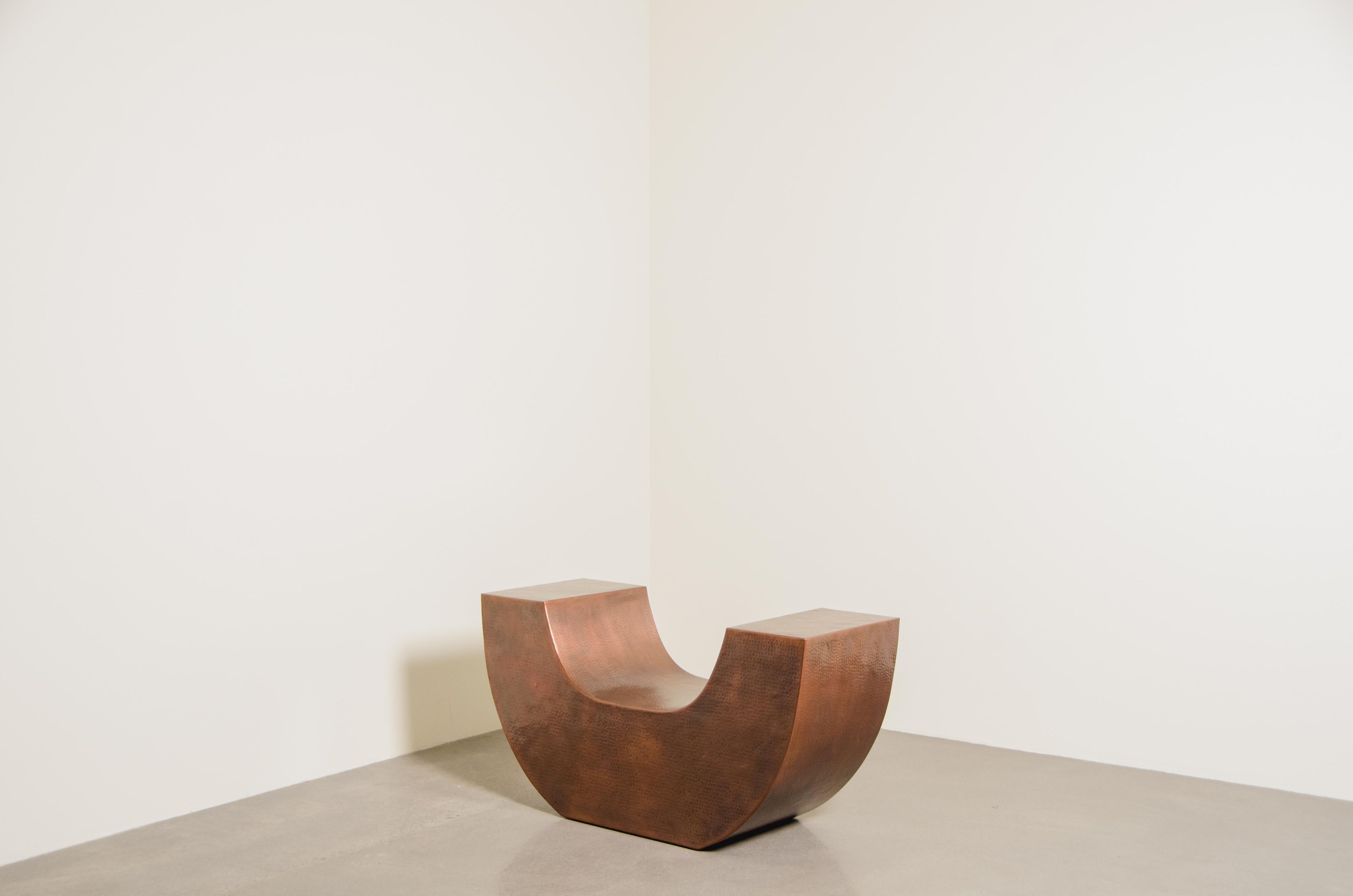 https://a.1stdibscdn.com/contemporary-robert-kuo-repousse-huang-chair-in-antique-copper-limited-edition-for-sale-picture-4/f_17792/f_364431921696367952466/KUO_1275_2_master.jpg