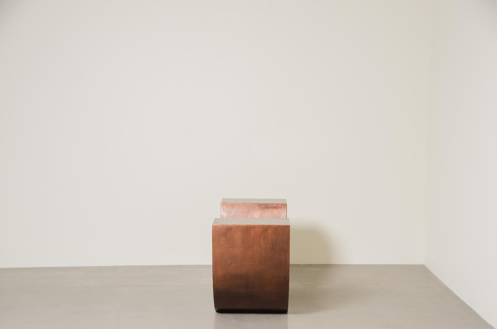 https://a.1stdibscdn.com/contemporary-robert-kuo-repousse-huang-chair-in-antique-copper-limited-edition-for-sale-picture-5/f_17792/f_364431921696367953673/KUO_1278_3_master.jpg