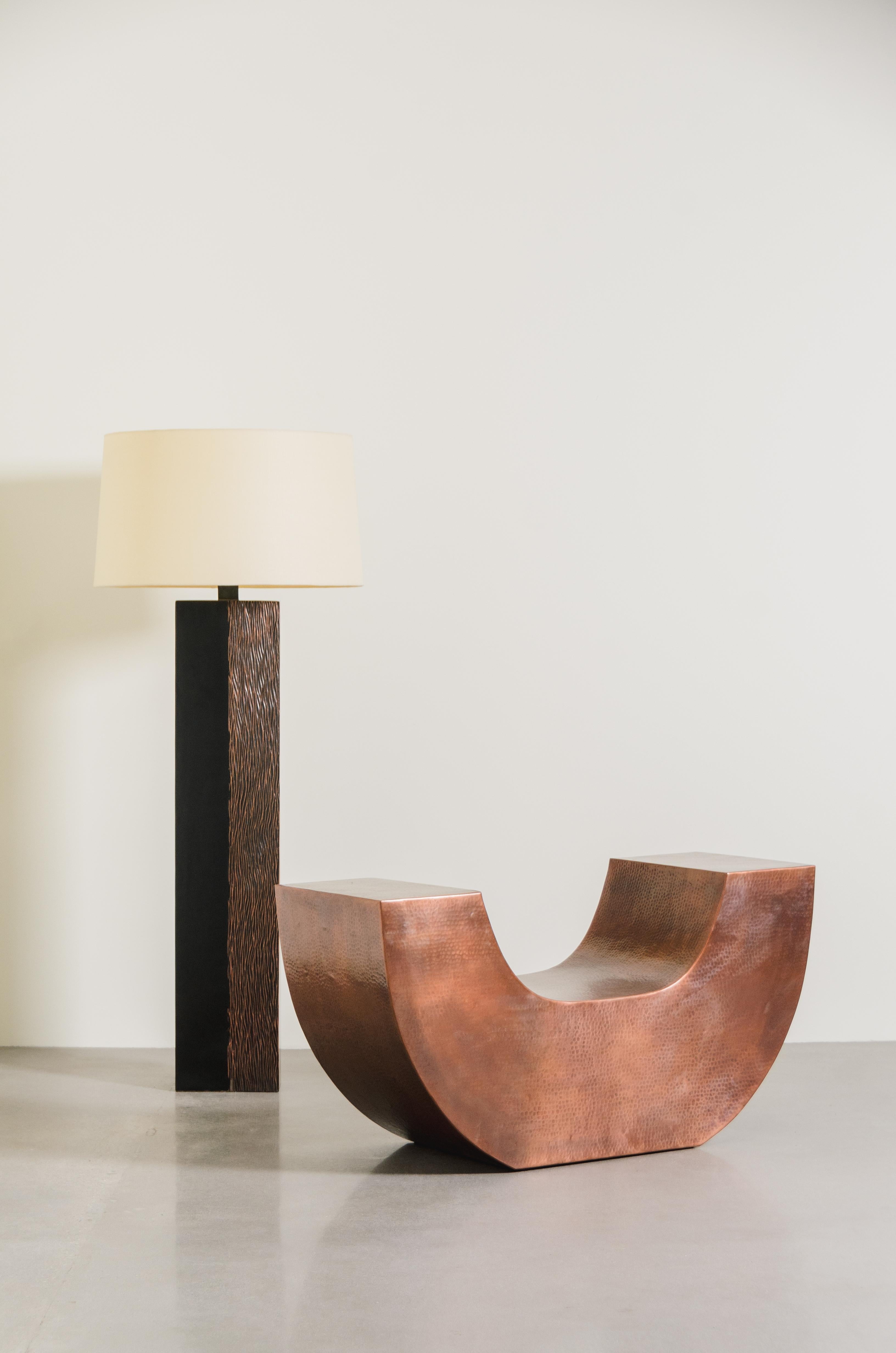 https://a.1stdibscdn.com/contemporary-robert-kuo-repousse-huang-chair-in-antique-copper-limited-edition-for-sale-picture-6/f_17792/f_364431921696367954819/KUO_1287_5_master.jpg