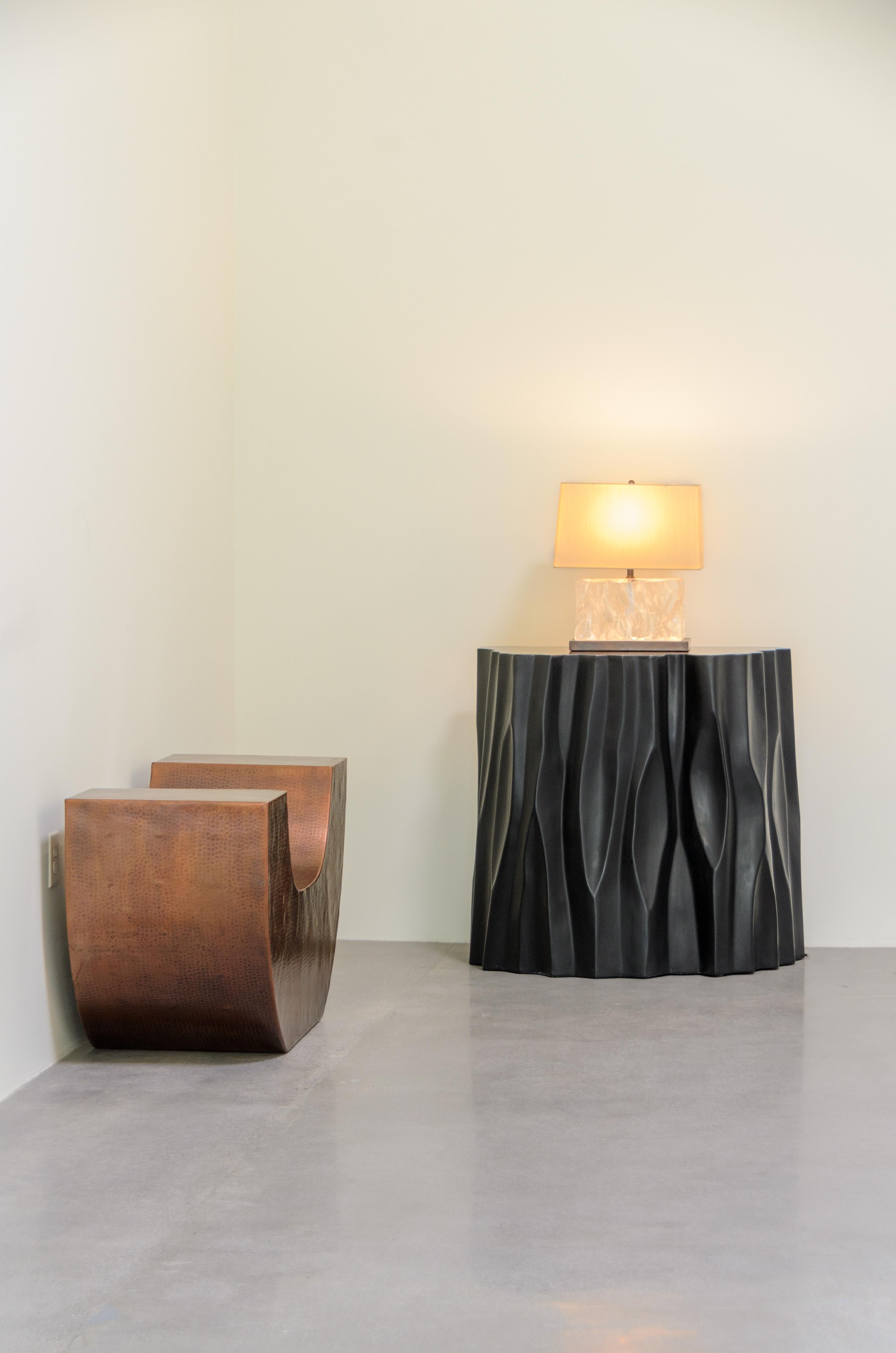 https://a.1stdibscdn.com/contemporary-robert-kuo-repousse-huang-chair-in-antique-copper-limited-edition-for-sale-picture-3/f_17792/f_364431921696367955625/KUO_1326_18_master.jpg