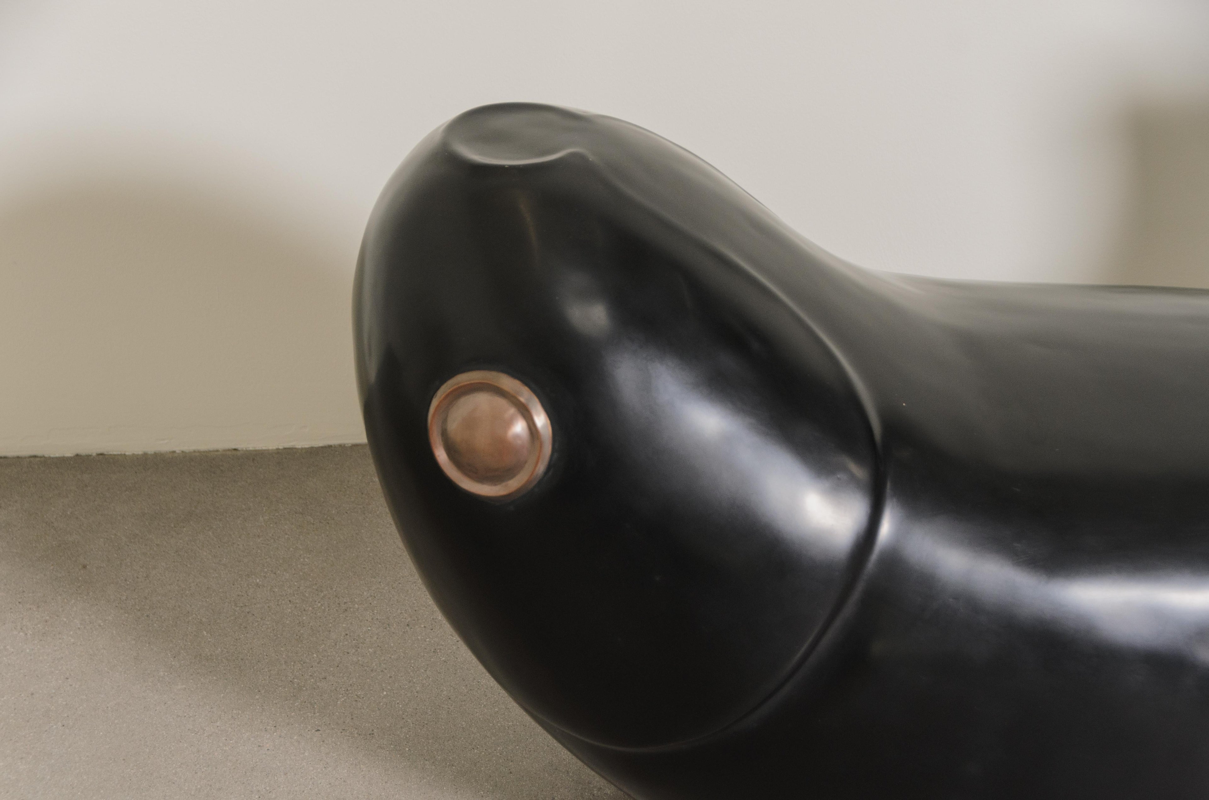 https://a.1stdibscdn.com/contemporary-black-lacquer-fish-seat-w-copper-eye-by-robert-kuo-for-sale-picture-5/f_17792/f_370400721699654844438/KUO_1578_7_master.jpg